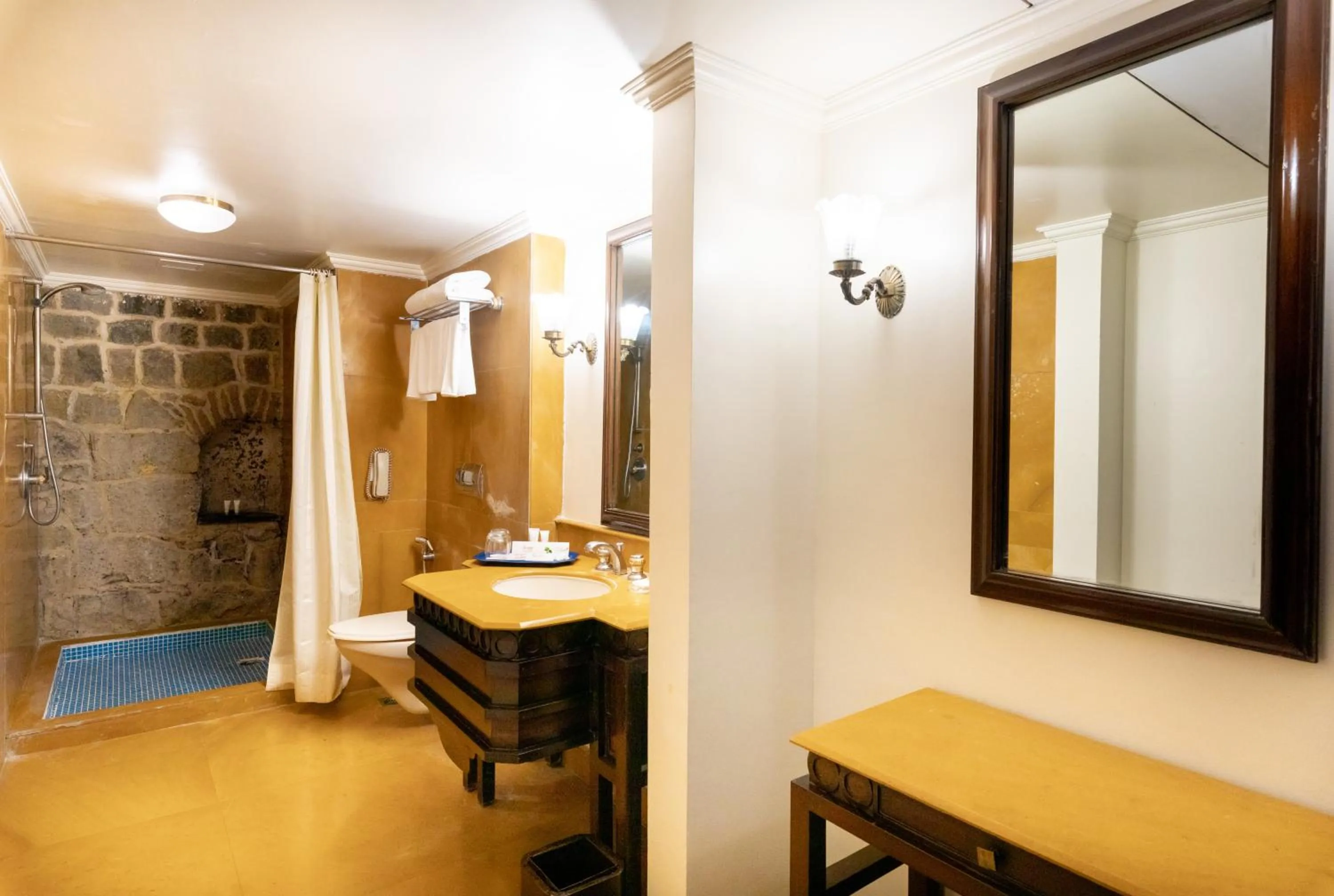 Shower in Fort JadhavGADH -A GADH Heritage Hotel