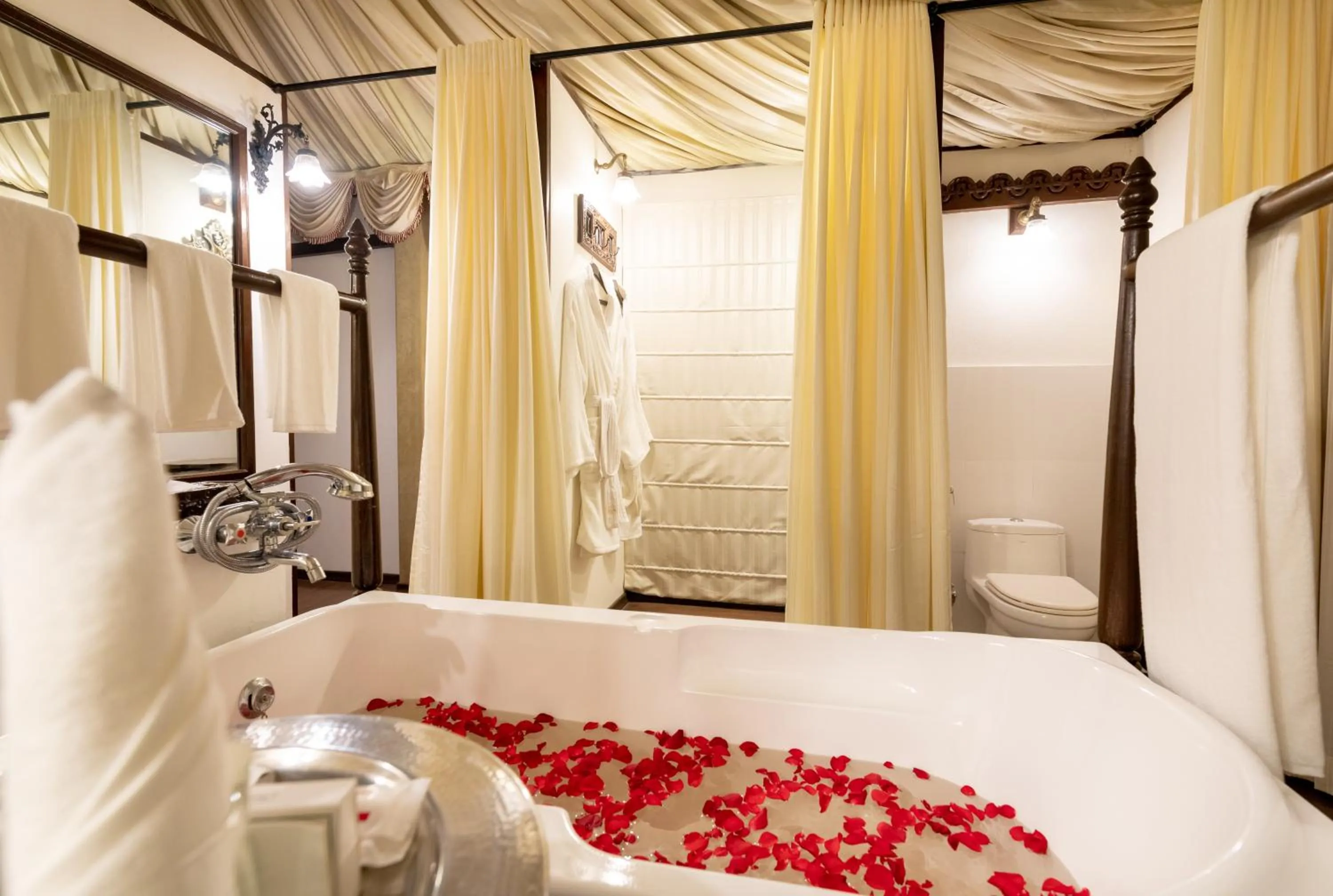 Bed in Fort JadhavGADH -A GADH Heritage Hotel