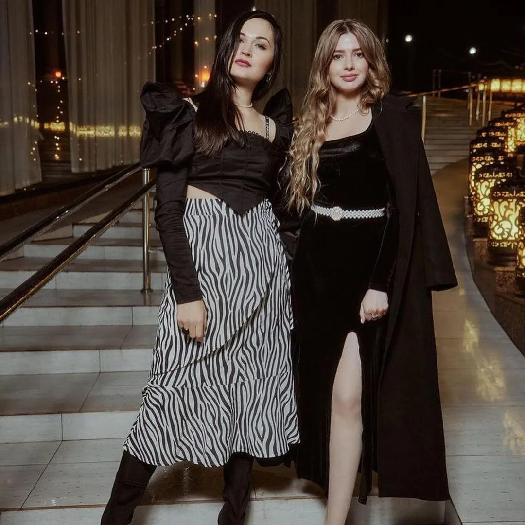 Restaurant/places to eat in Alexander Hotel