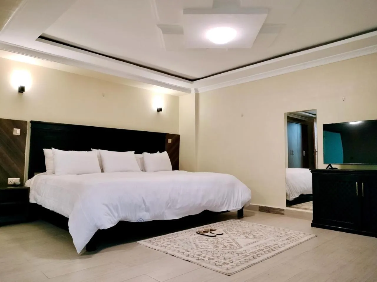 Bedroom, Bed in Park Place Hotel