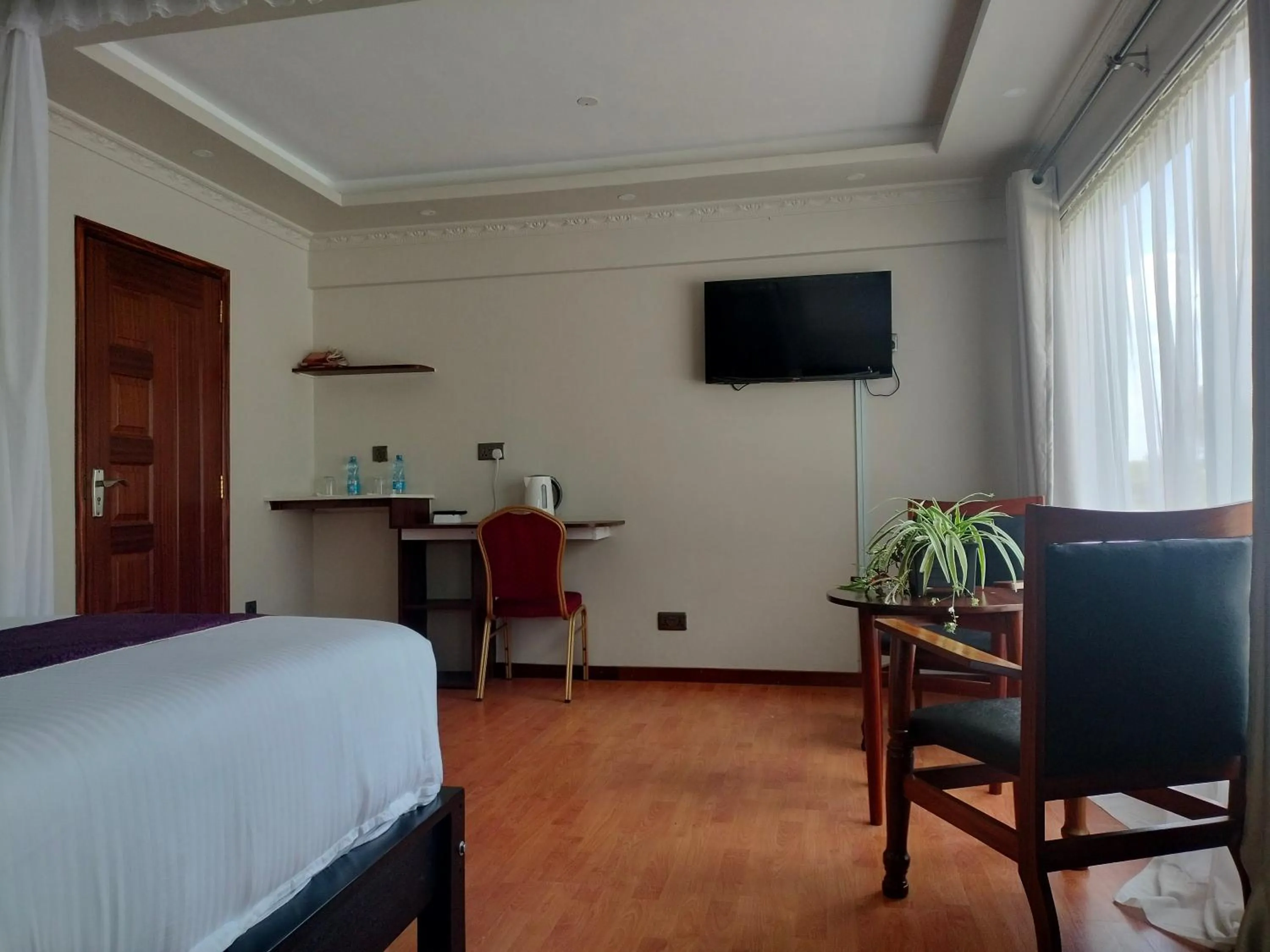 Bedroom, Bed in Park Place Hotel