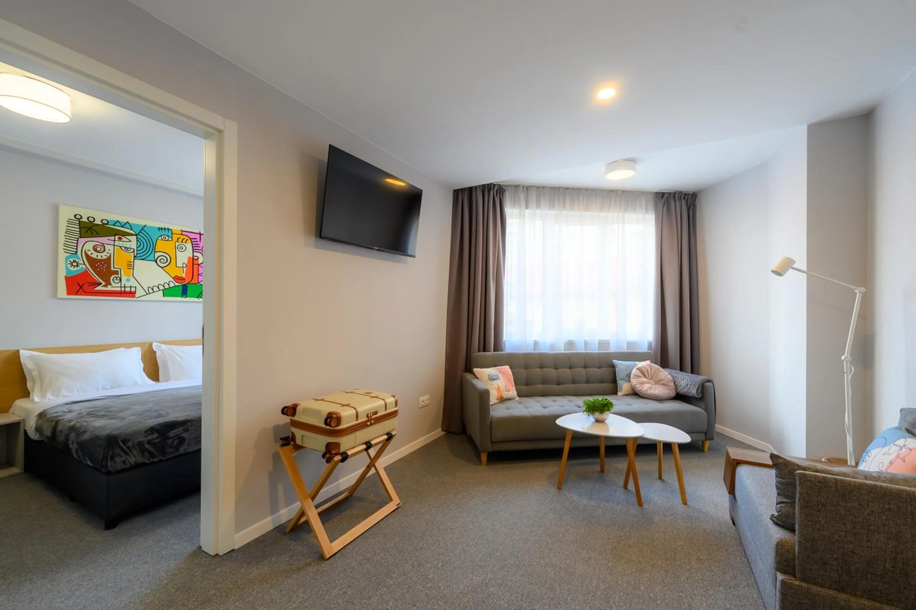 Communal lounge/ TV room, Bed in LOCATION