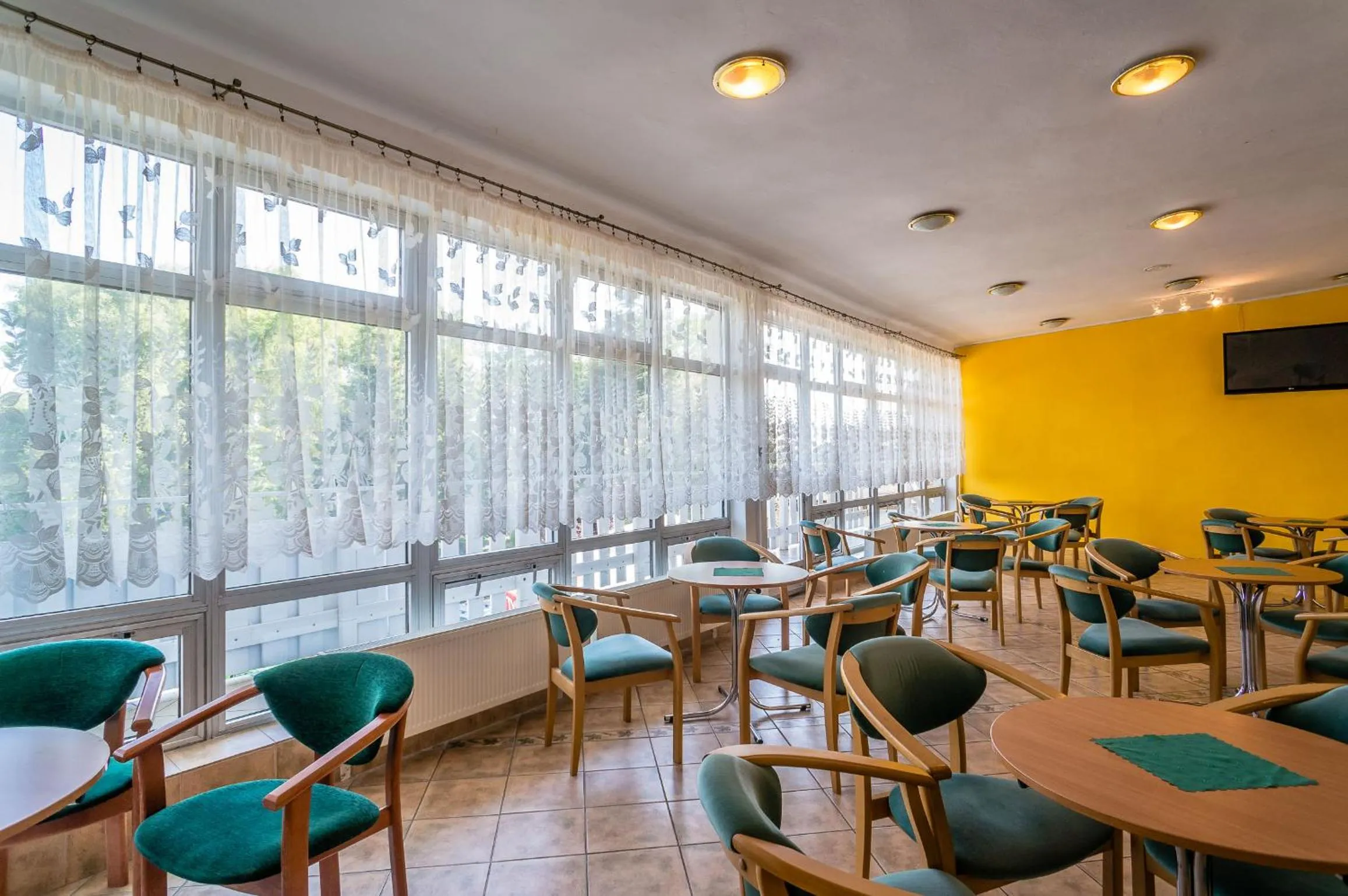 Communal lounge/ TV room in Ośrodek Wypoczynkowy Eden Kąty Rybackie