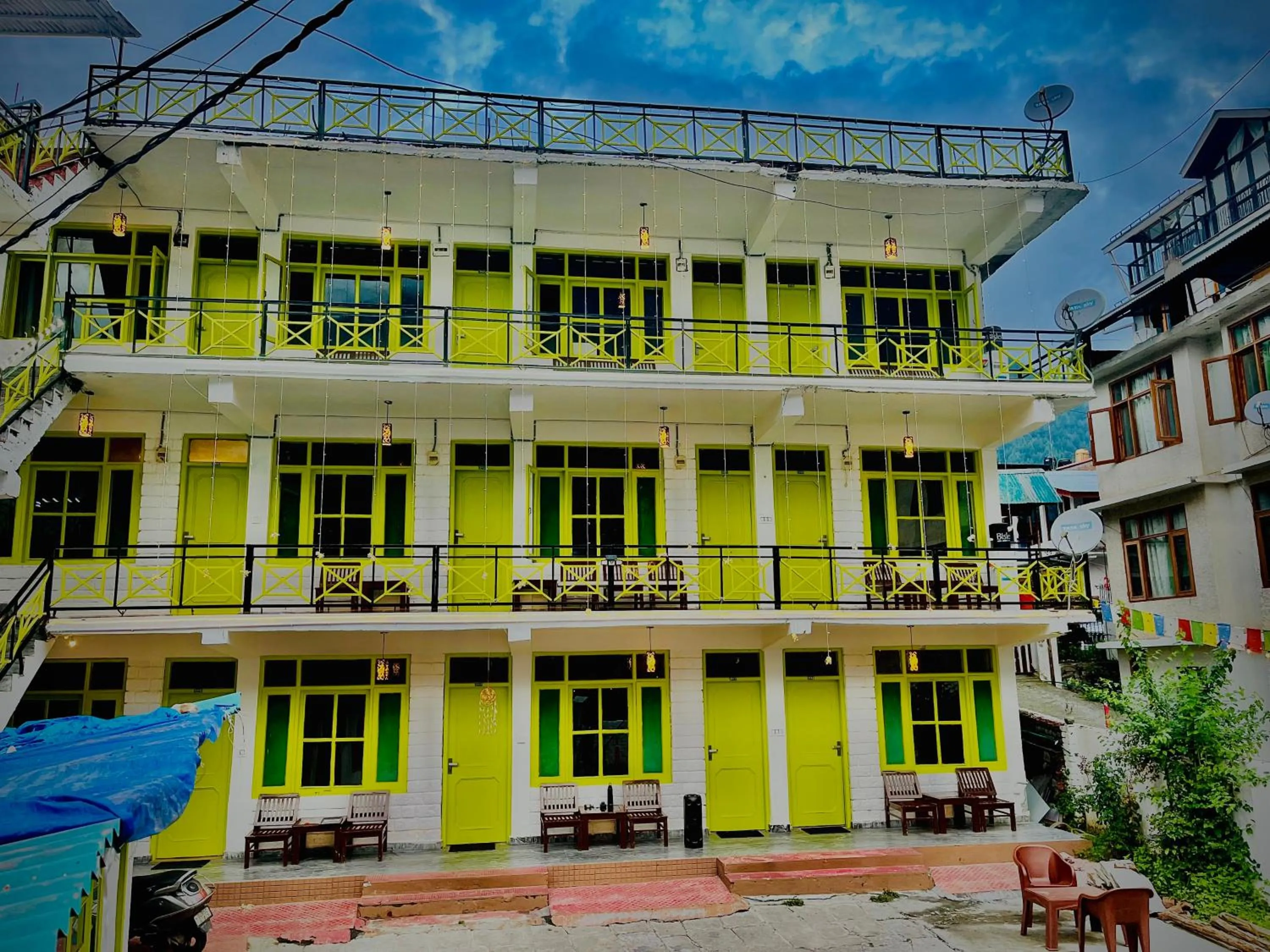 Facade/entrance in Trippy Turtle Hostel