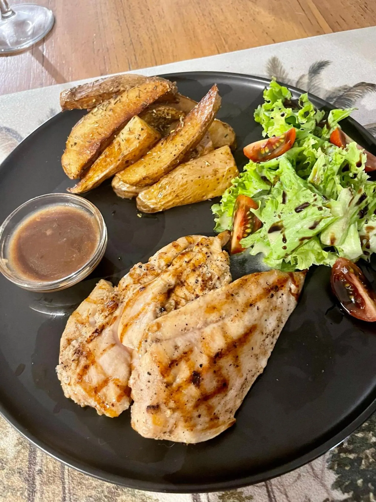 Restaurant/places to eat in Cosy Guest House Sous le Badamier