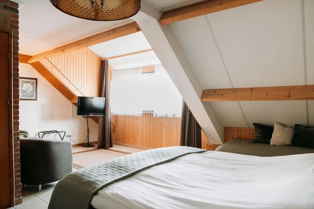 Bedroom, Bed in Hotel & Lodges Erve Bruggert
