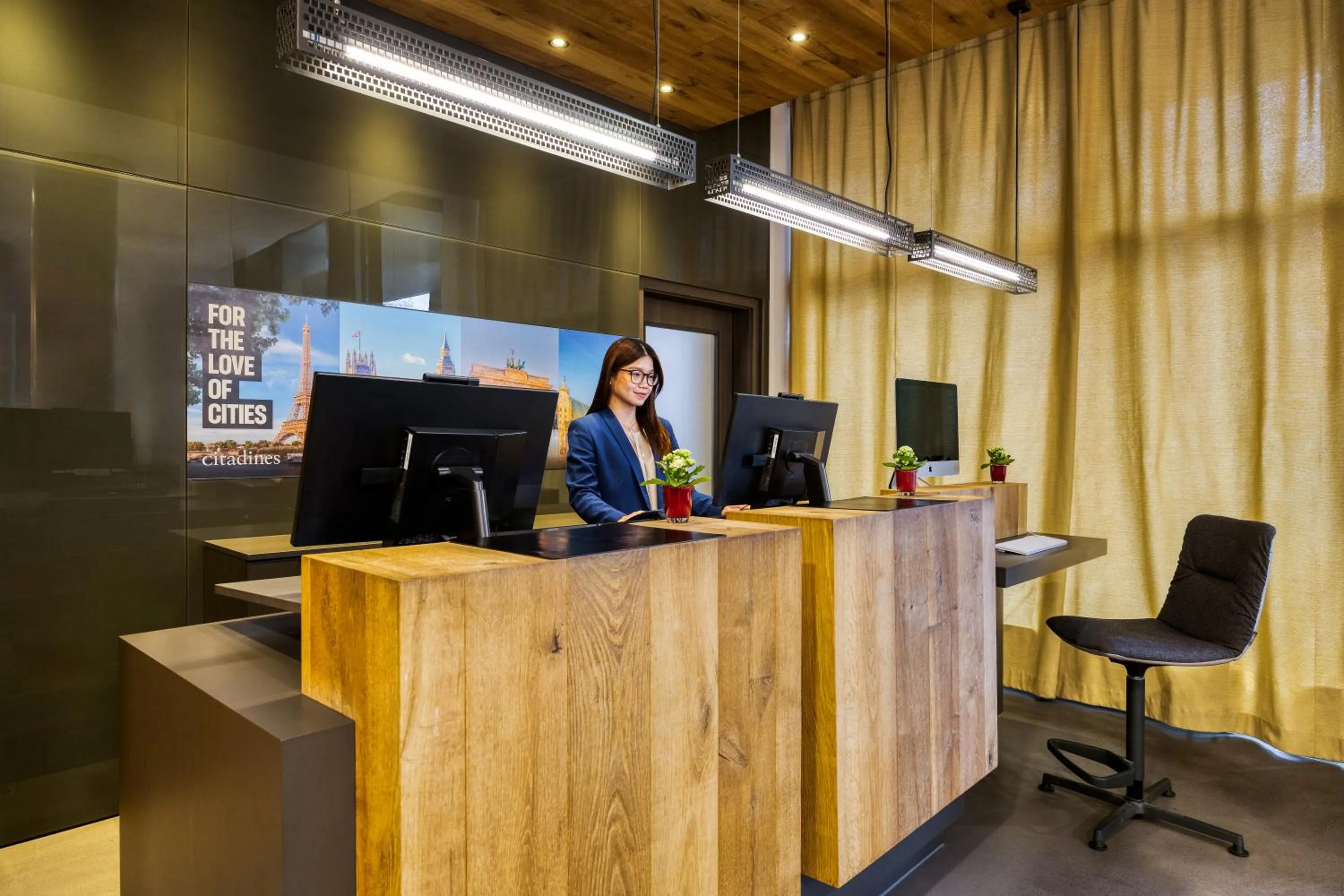 Lobby or reception in Citadines Michel Hamburg