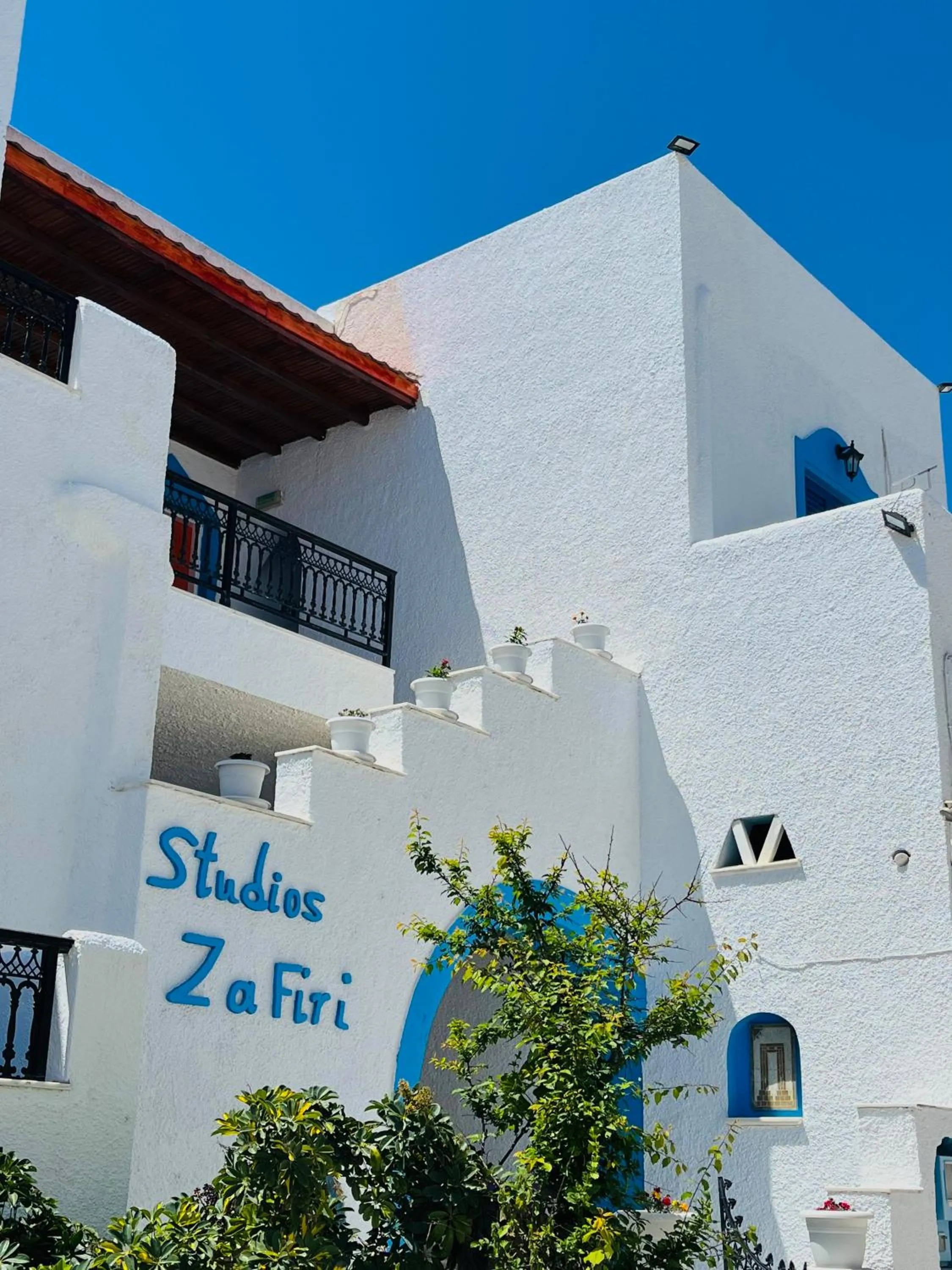 Studios Zafiri