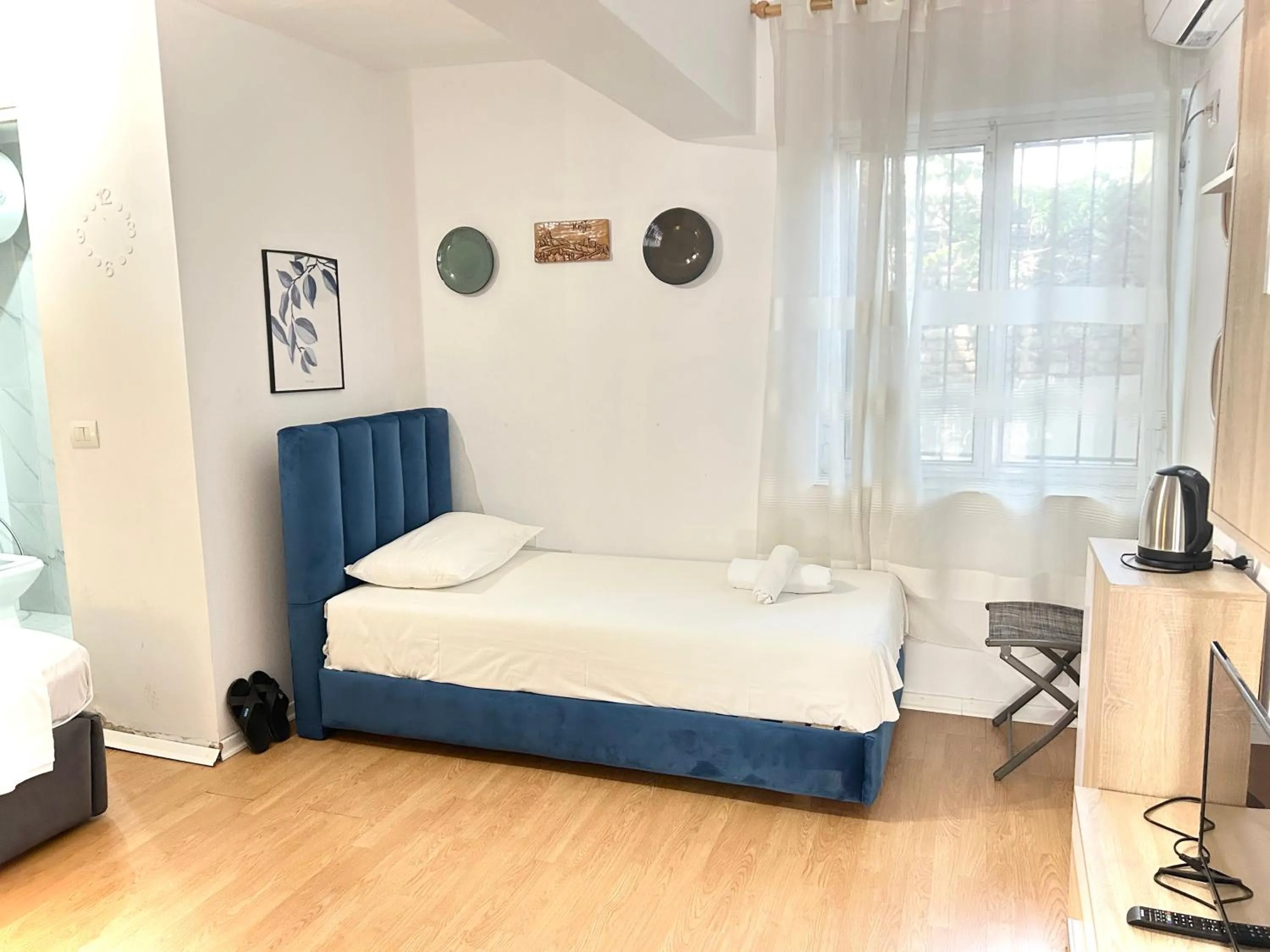 Bed in Budget Retreat Tirana & Studios