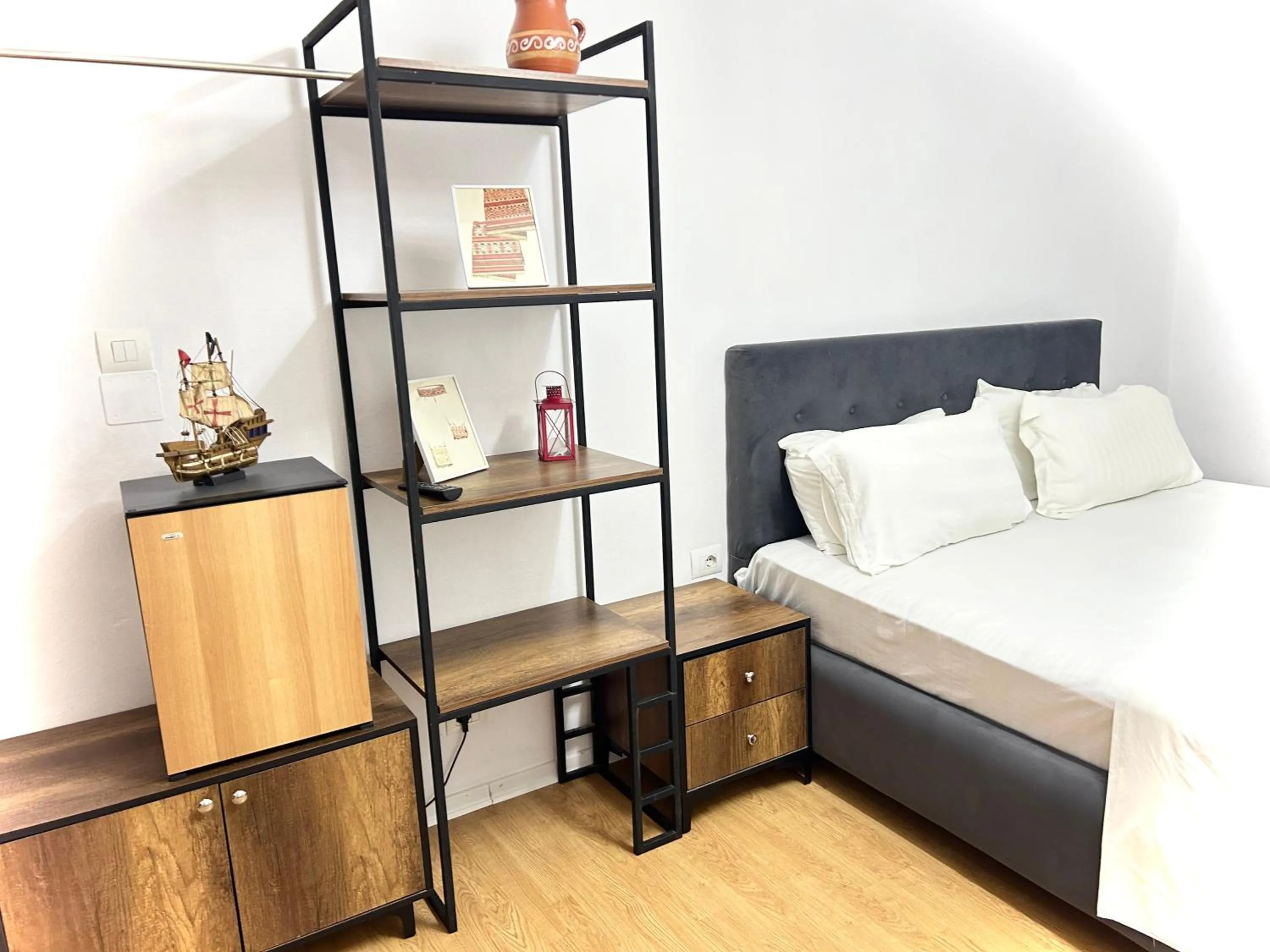 Photo of the whole room, Bed in Budget Retreat Tirana & Studios