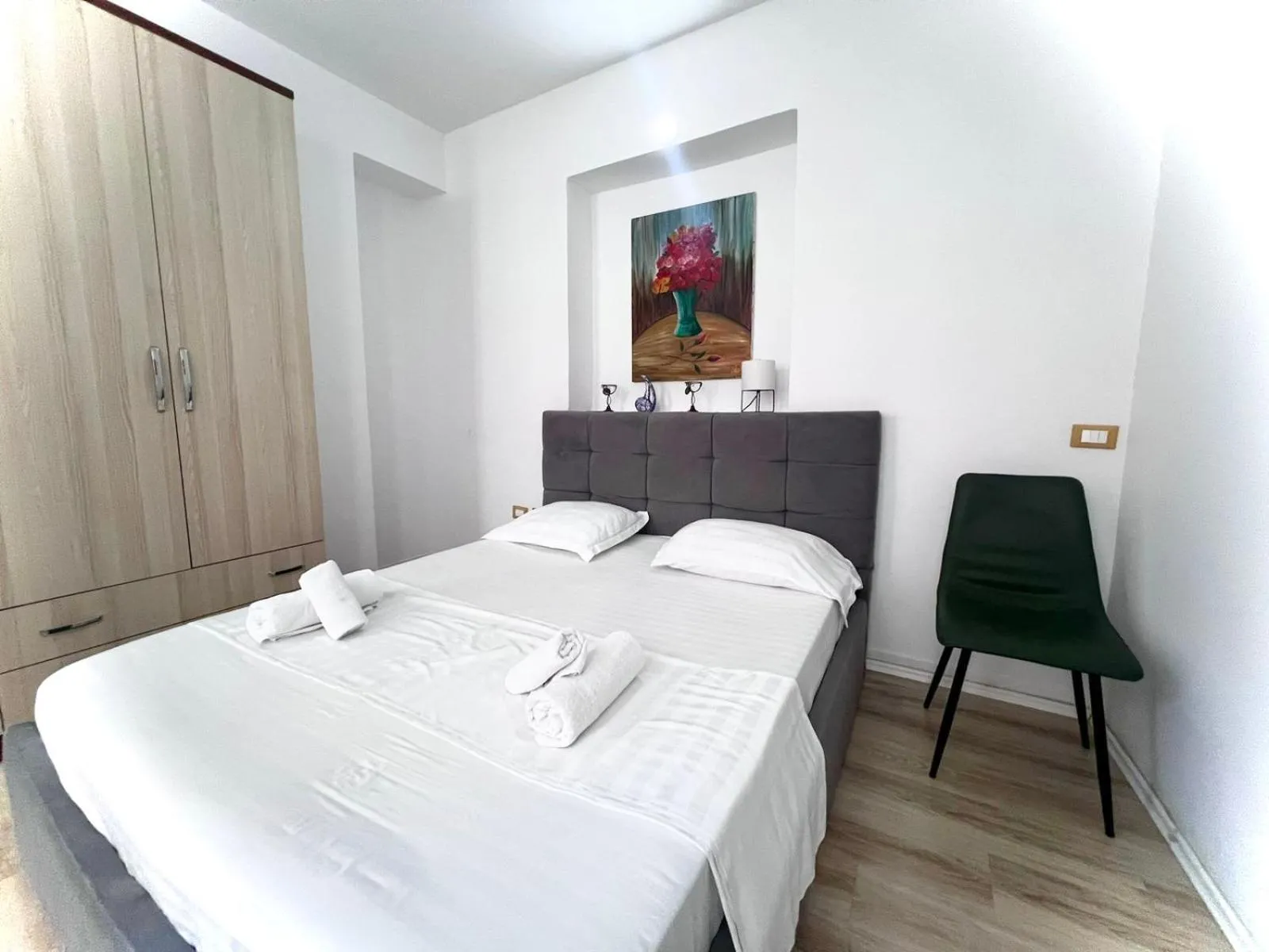 Bed in Budget Retreat Tirana & Studios