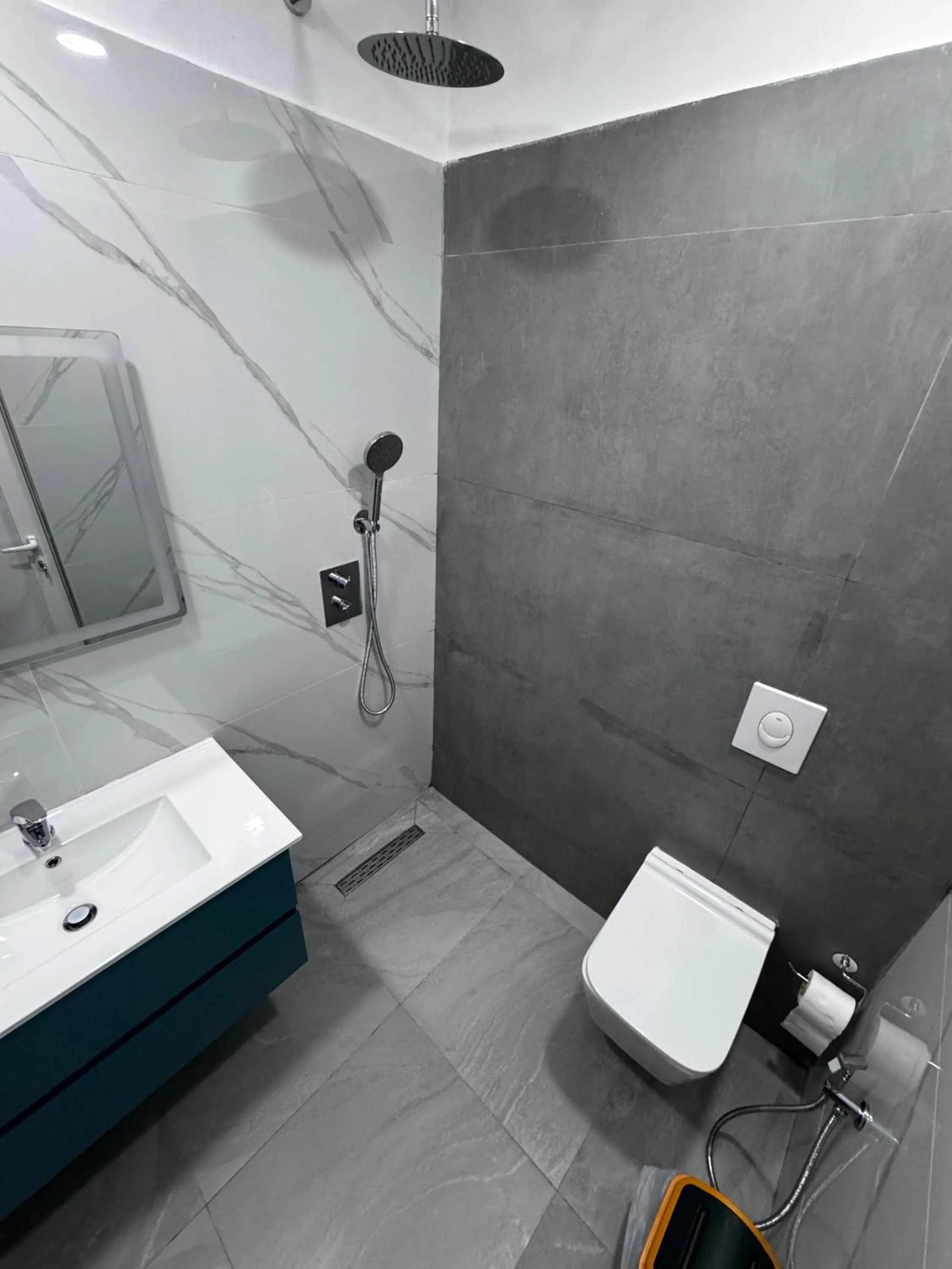 Budget Retreat Tirana & Studios