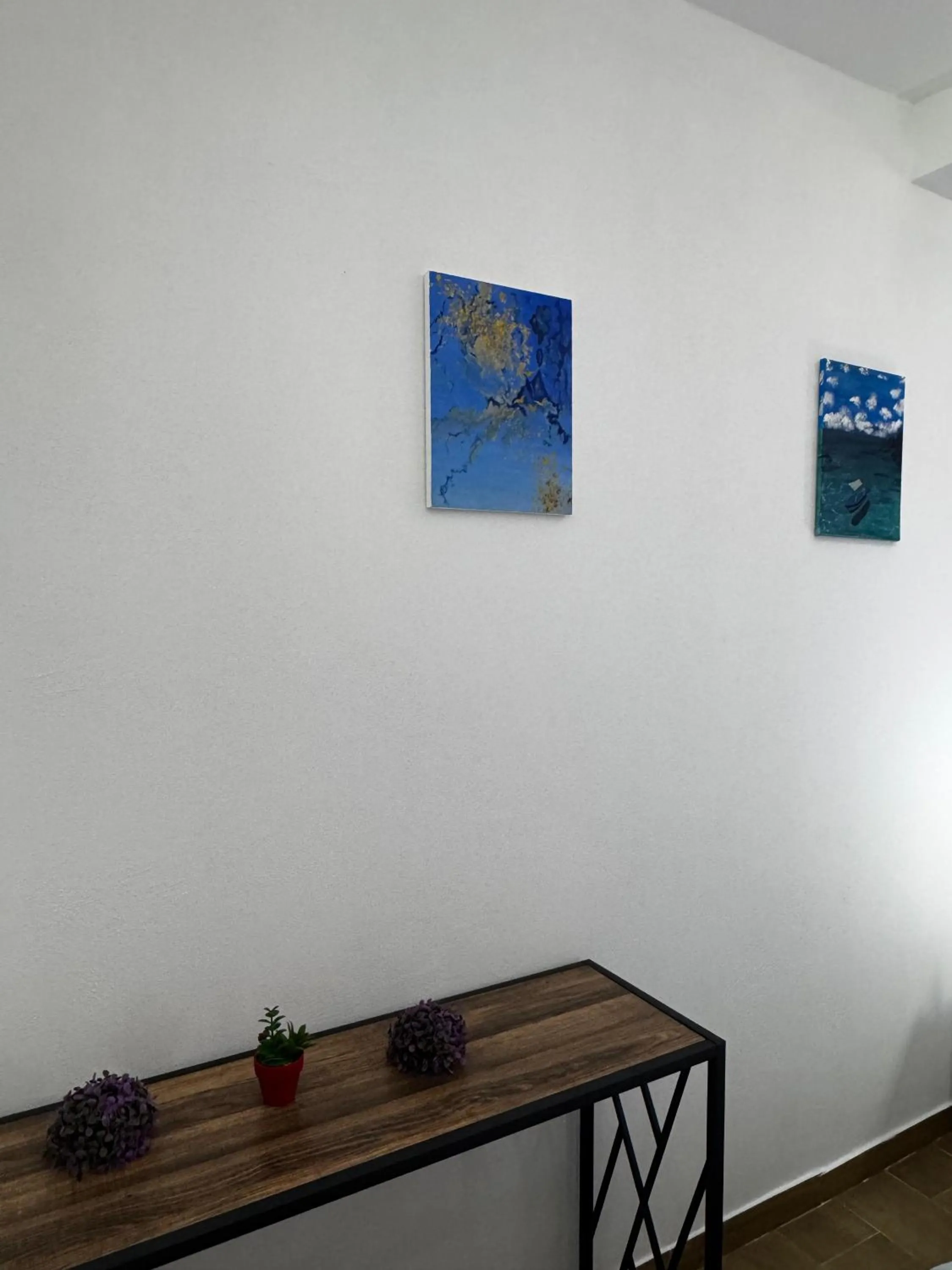 Budget Retreat Tirana & Studios