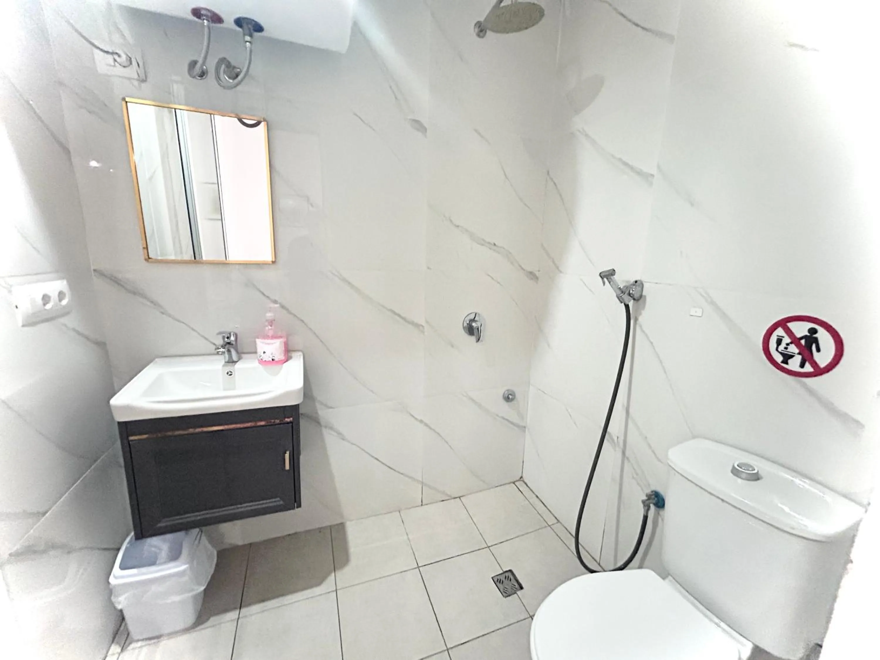 Budget Retreat Tirana & Studios