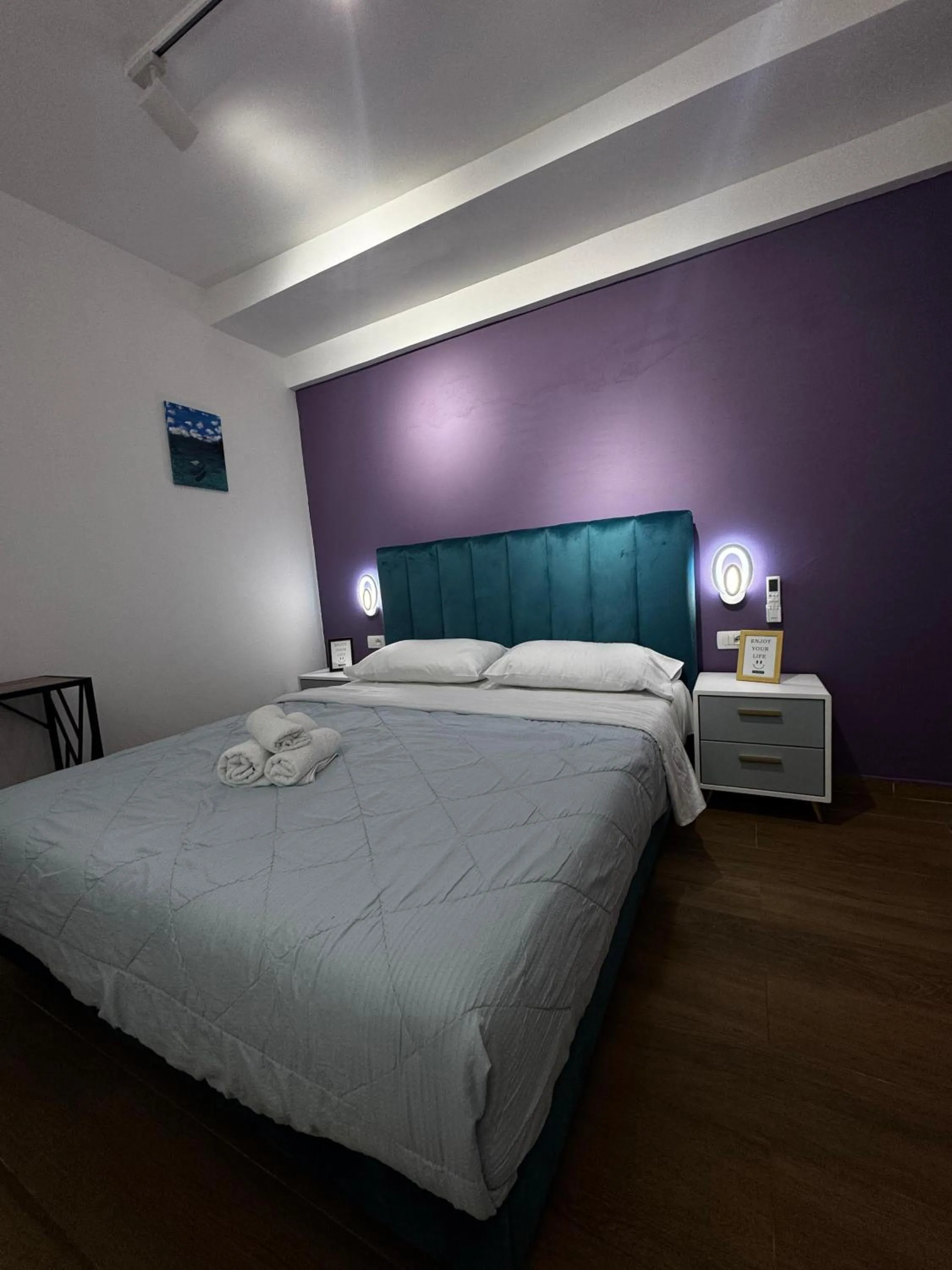 Bed in Budget Retreat Tirana & Studios