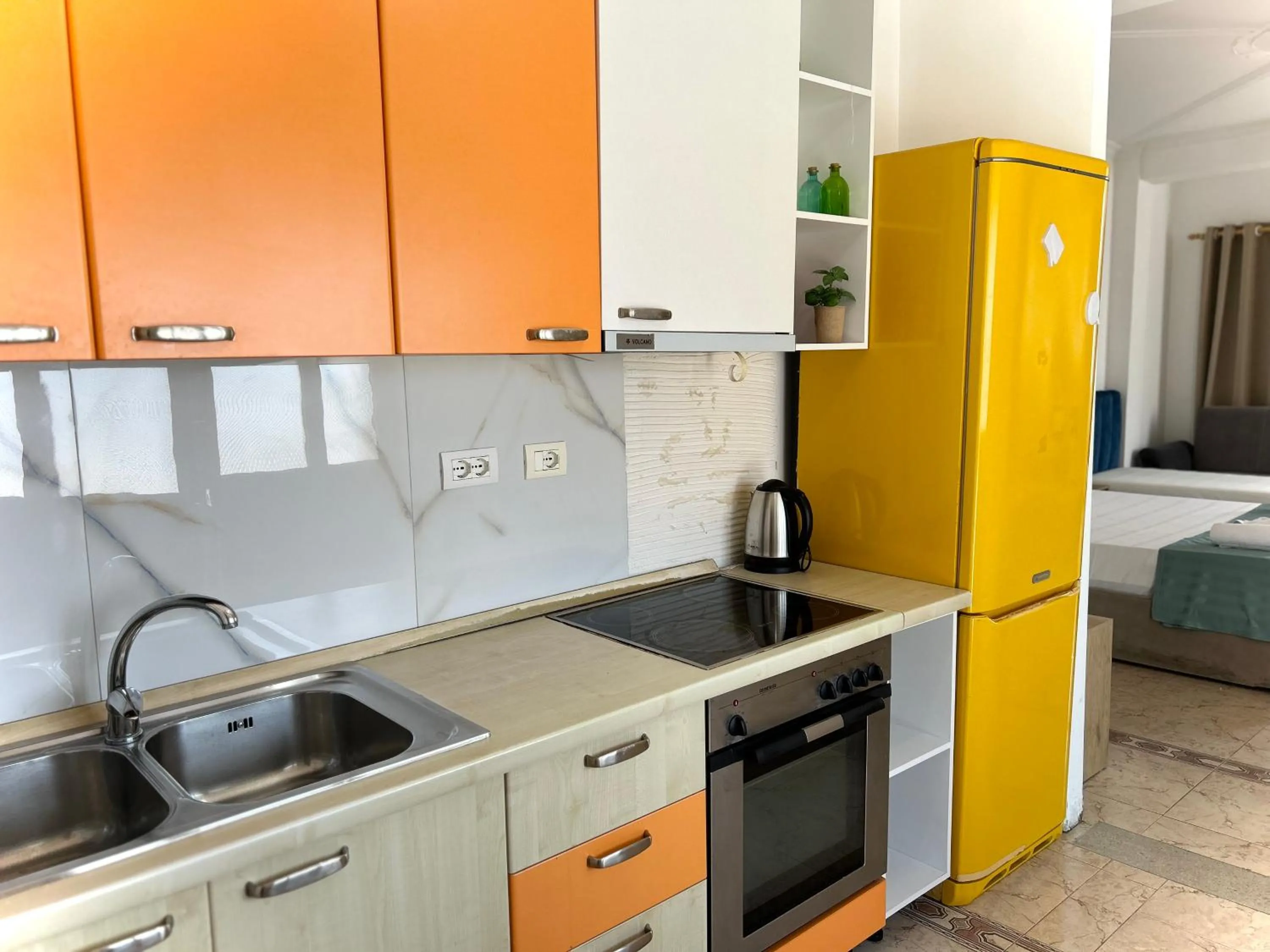 Coffee/tea facilities in Budget Retreat Tirana & Studios