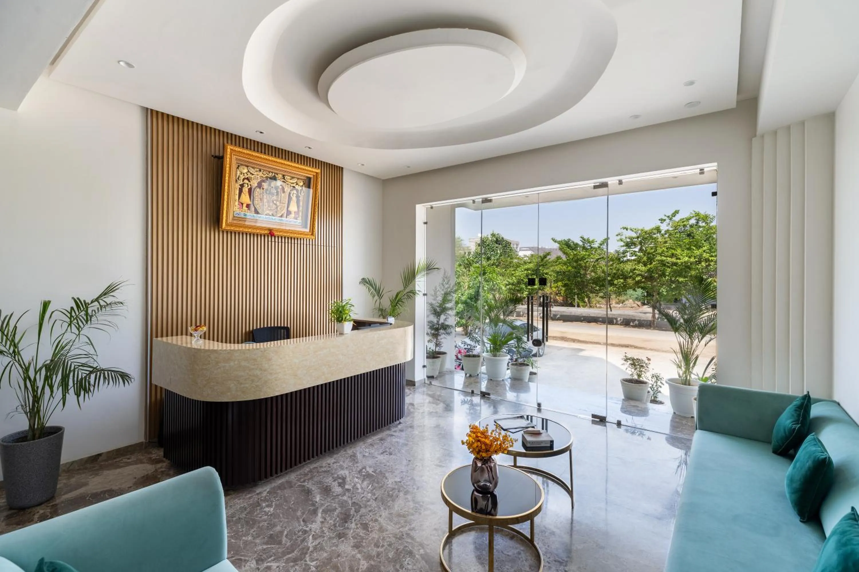 Lobby or reception in 7 rays hotel