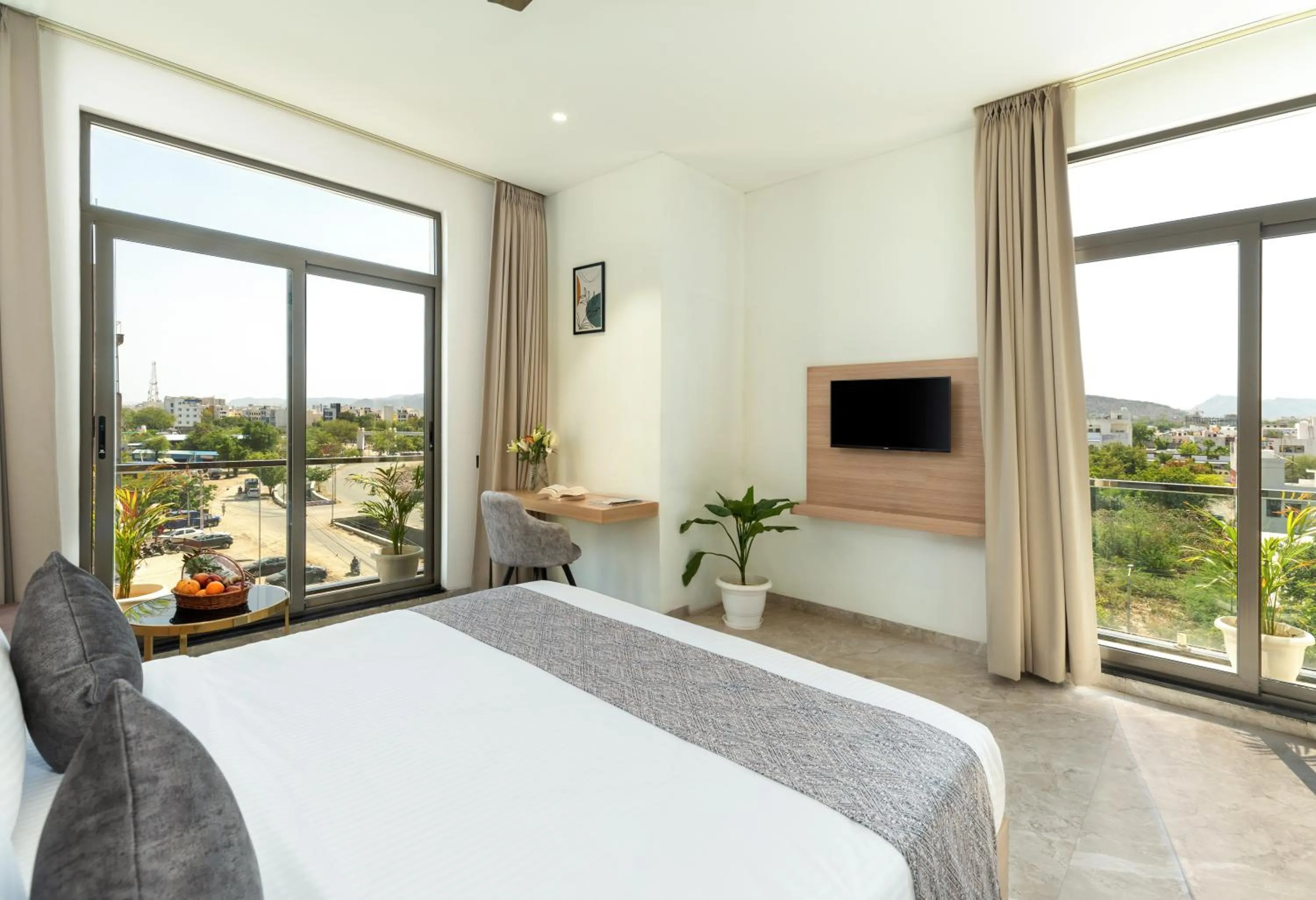 City view, Bed in 7 rays hotel