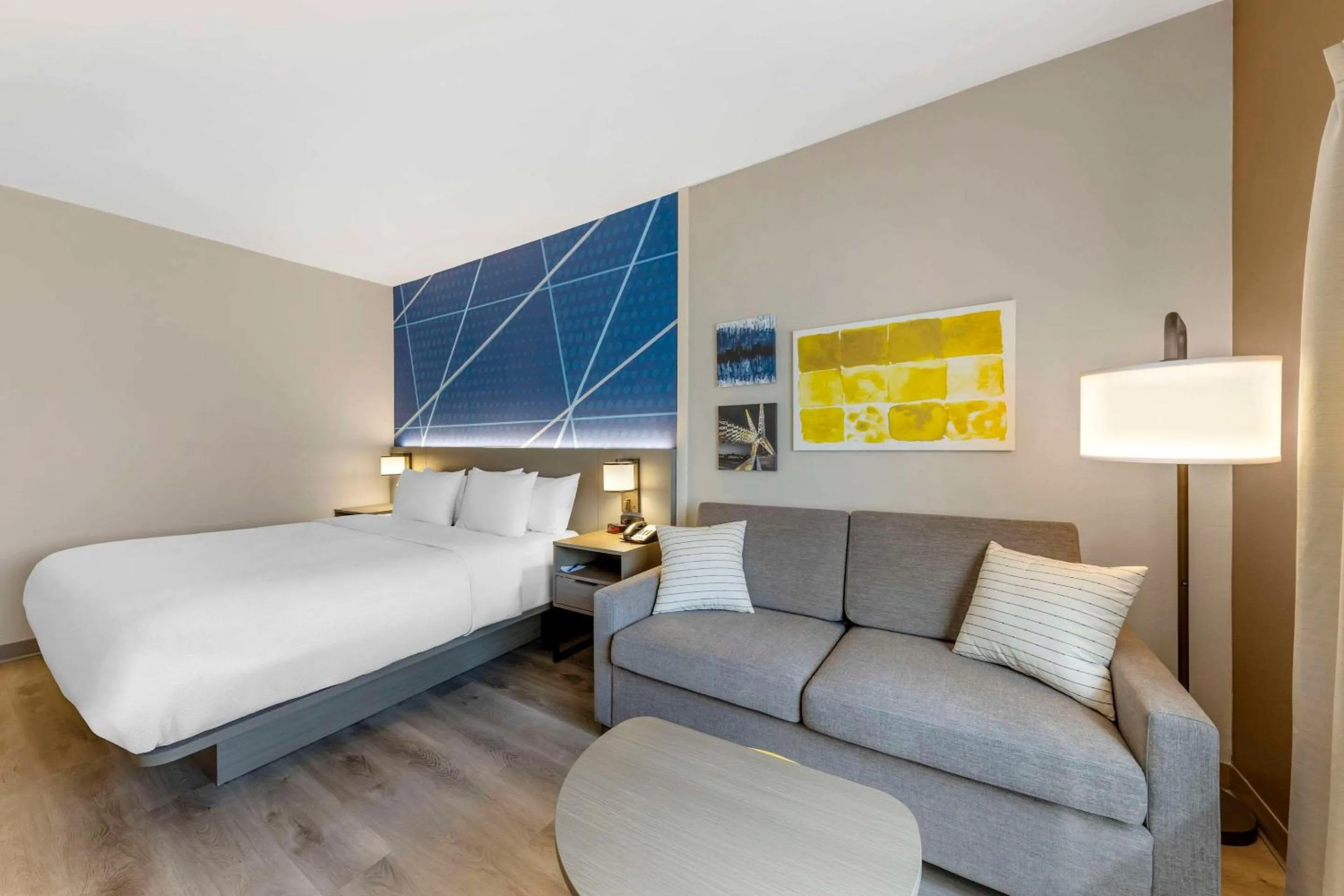 Bedroom, Bed in Comfort Inn & Suites Oklahoma City North - Quail Springs