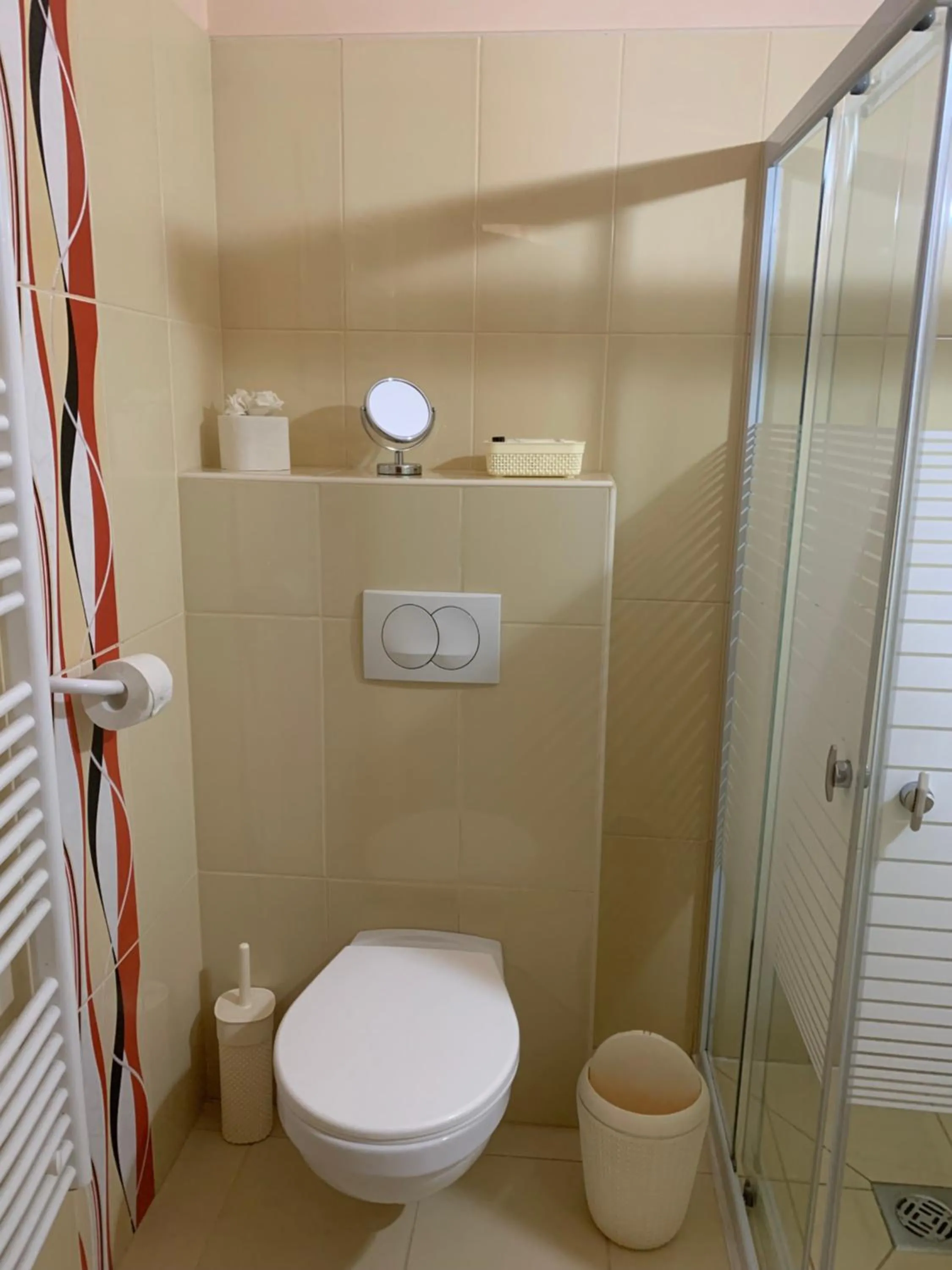 Shower in Szent István Wellness Panzió