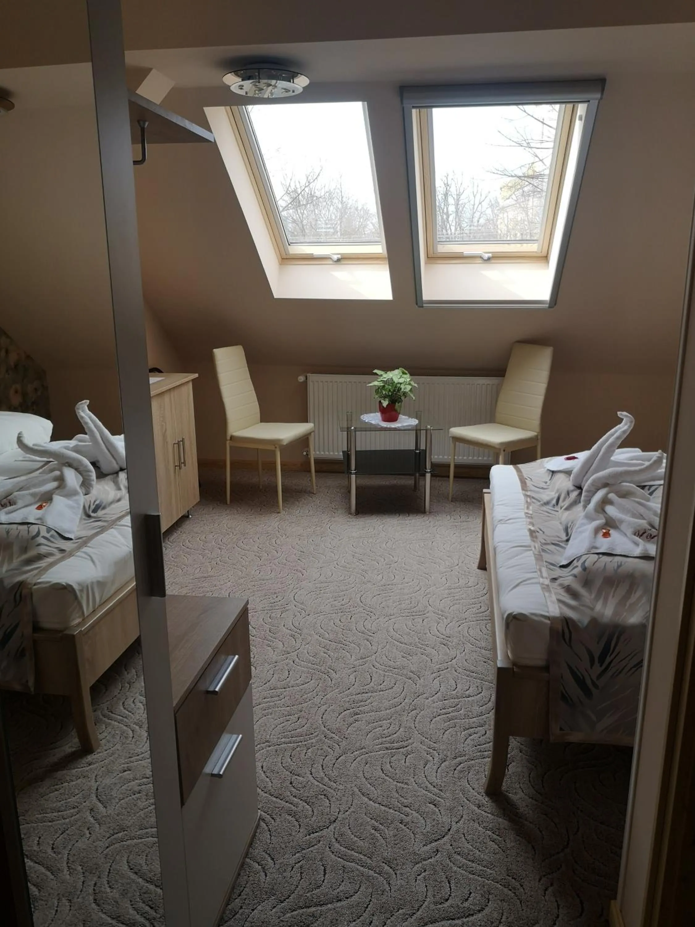 Street view, Bed in Szent István Wellness Panzió