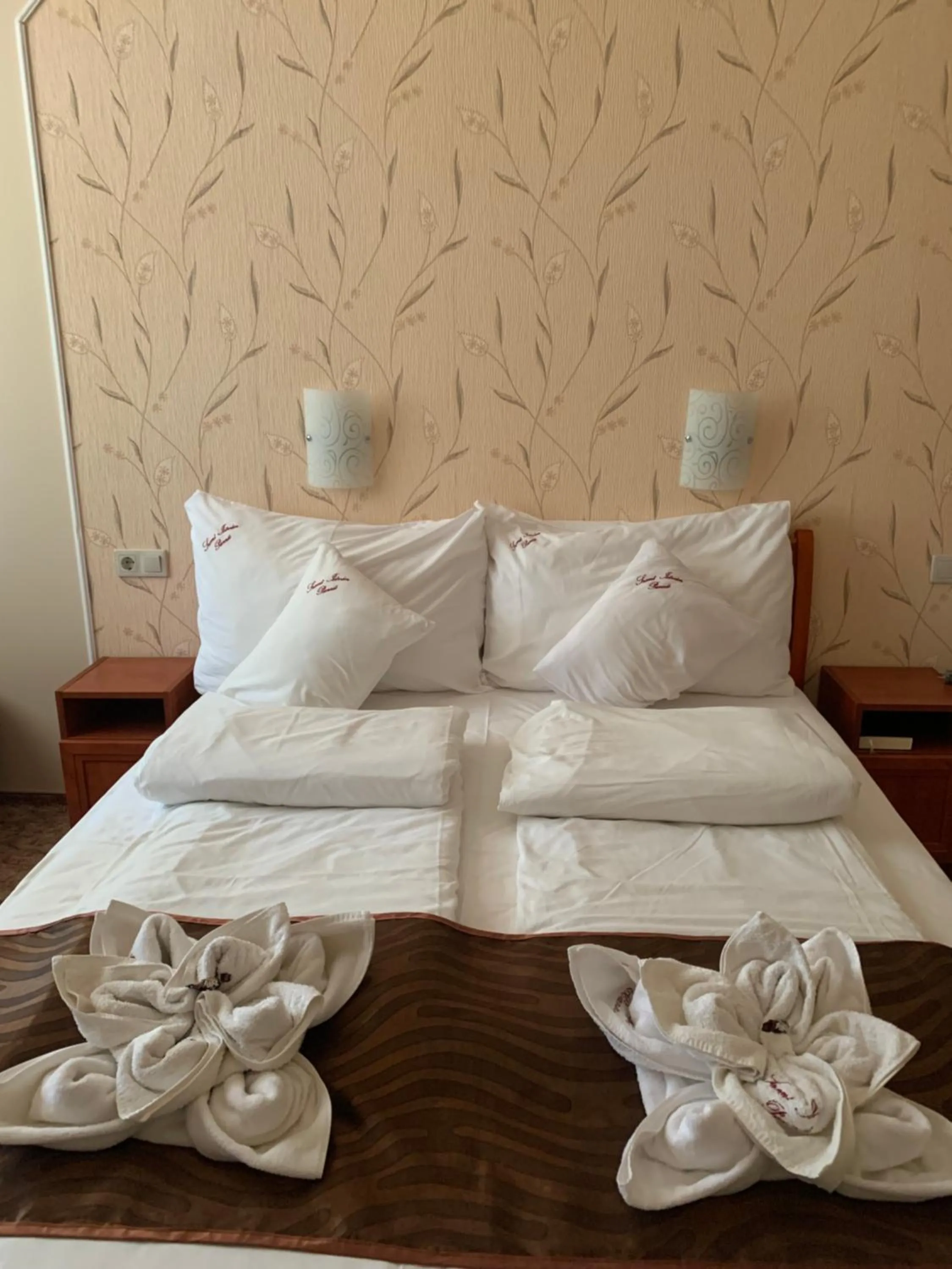 Bed in Szent István Wellness Panzió