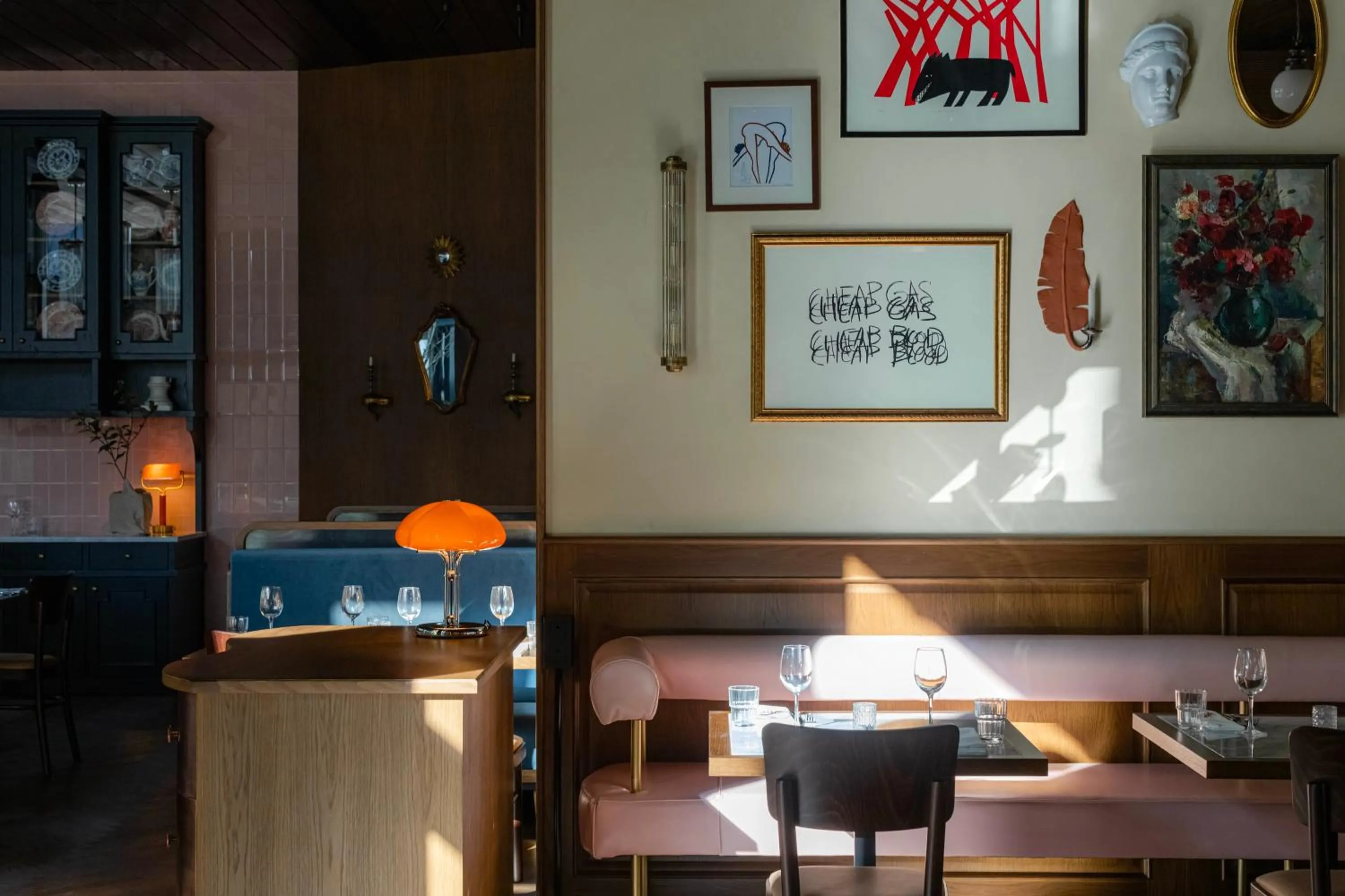 Restaurant/places to eat in Artizan - Design Hotel