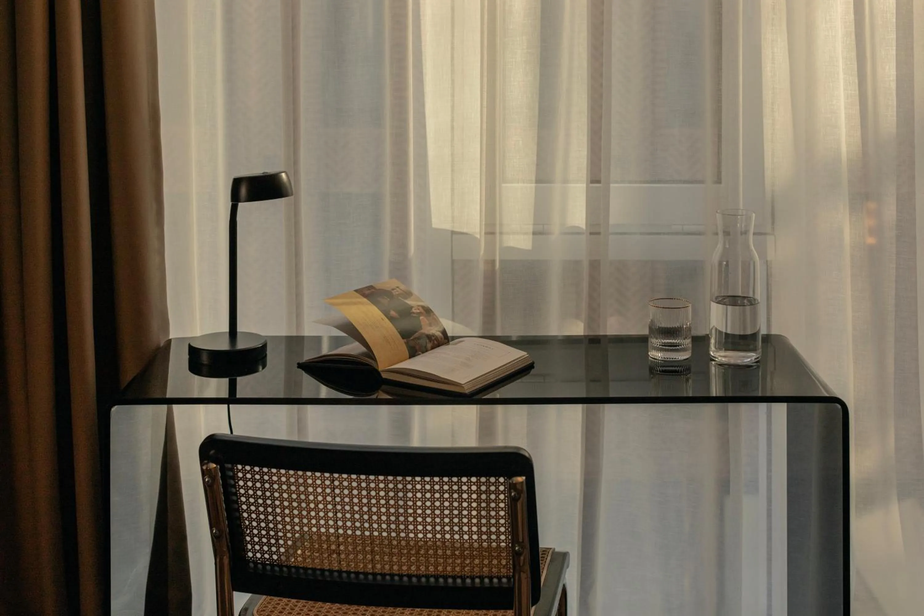 Library in Artizan - Design Hotel