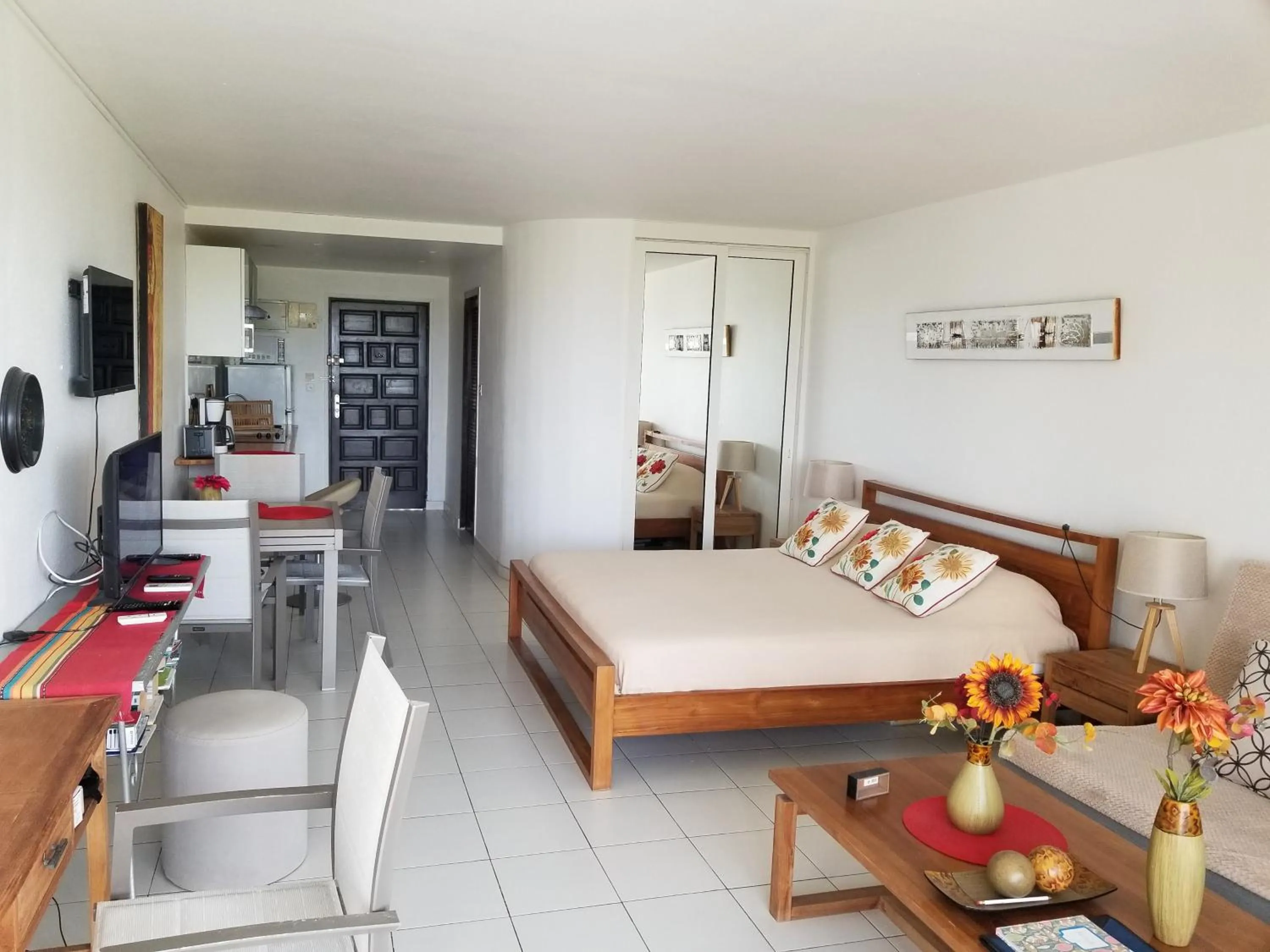 Living room in Orient Bay Beach Studio