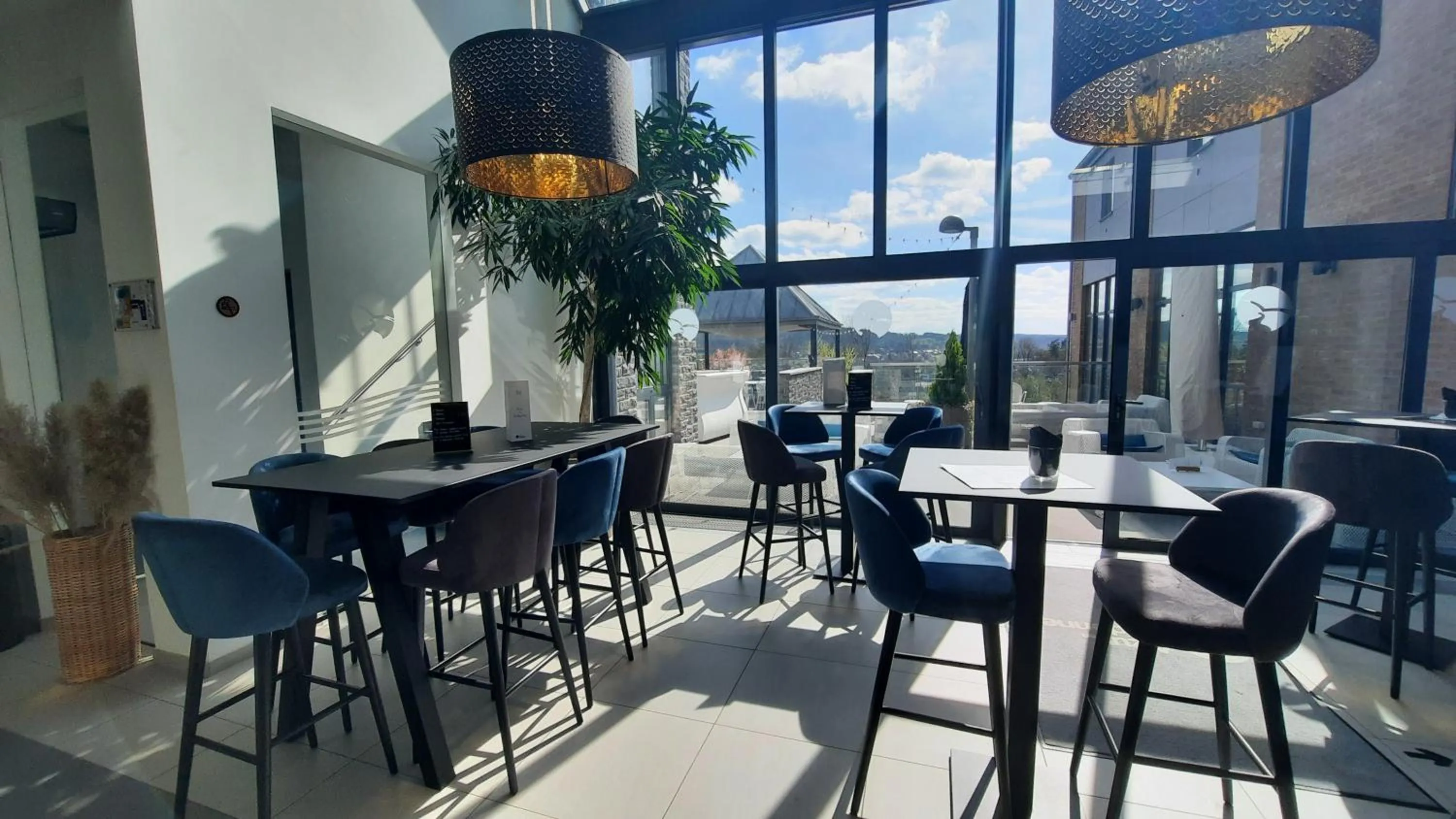 Lounge or bar in Maisons de Vacances Azur en Ardenne