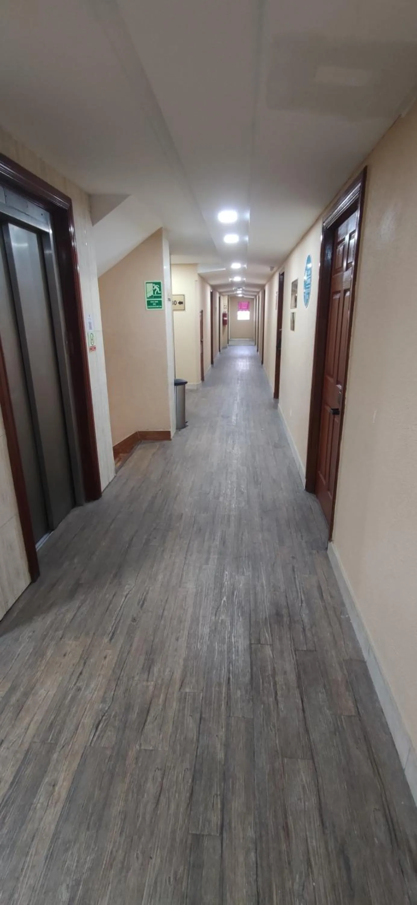 HOTEL SAN THOMAS INN