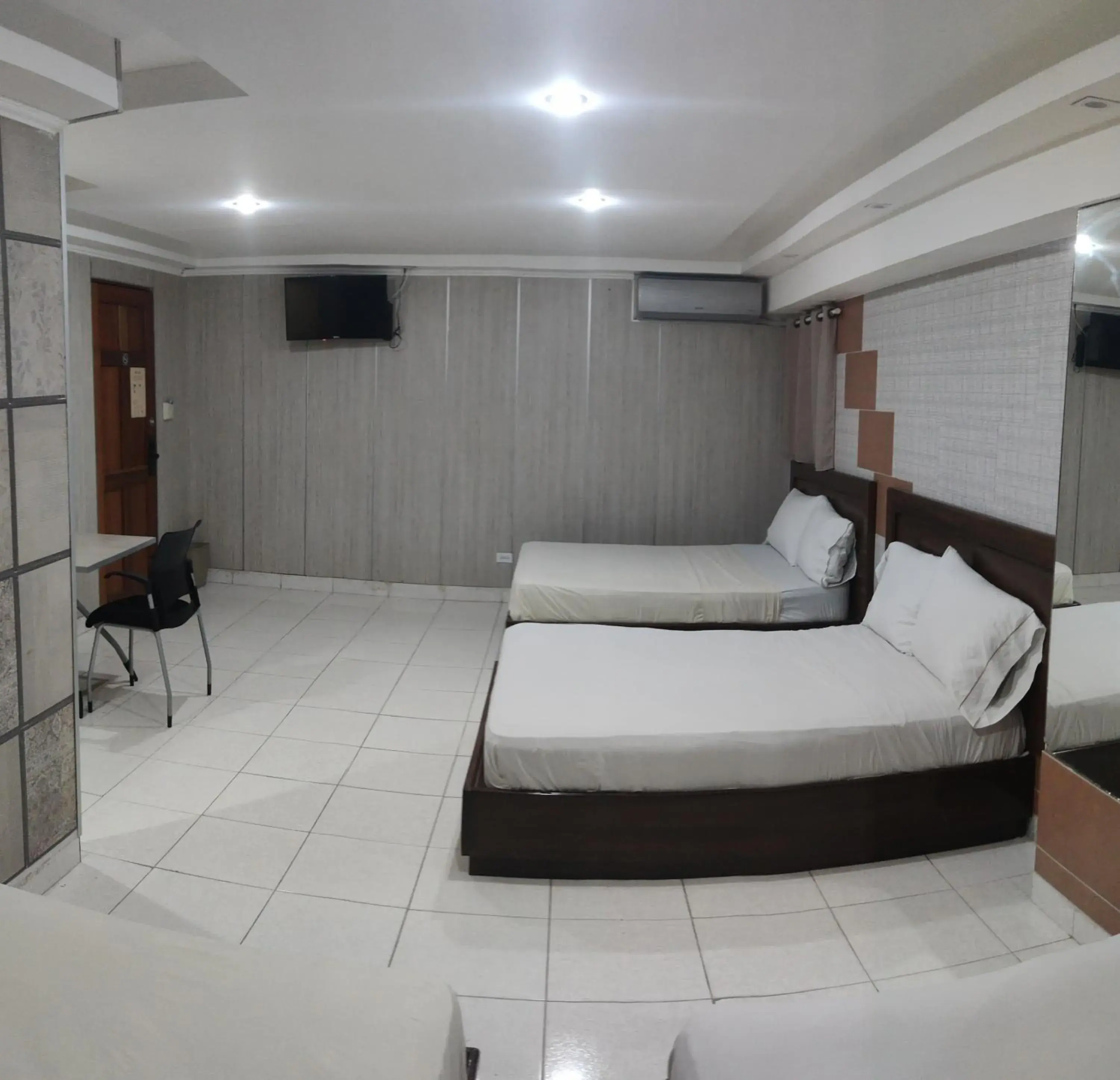 Bed in HOTEL SAN THOMAS INN Bed in HOTEL SAN THOMAS INN