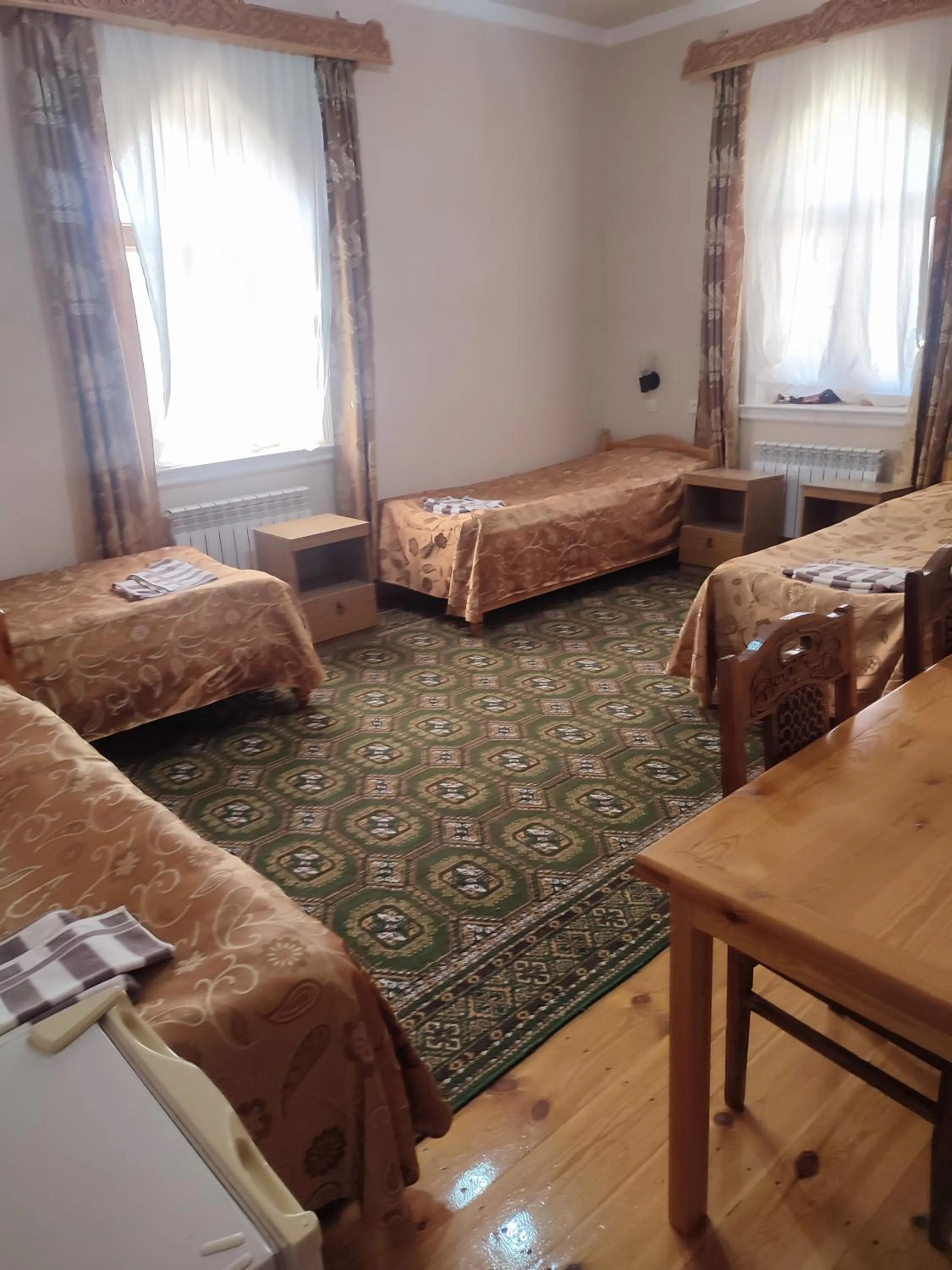 Islambek Travel & Hotel