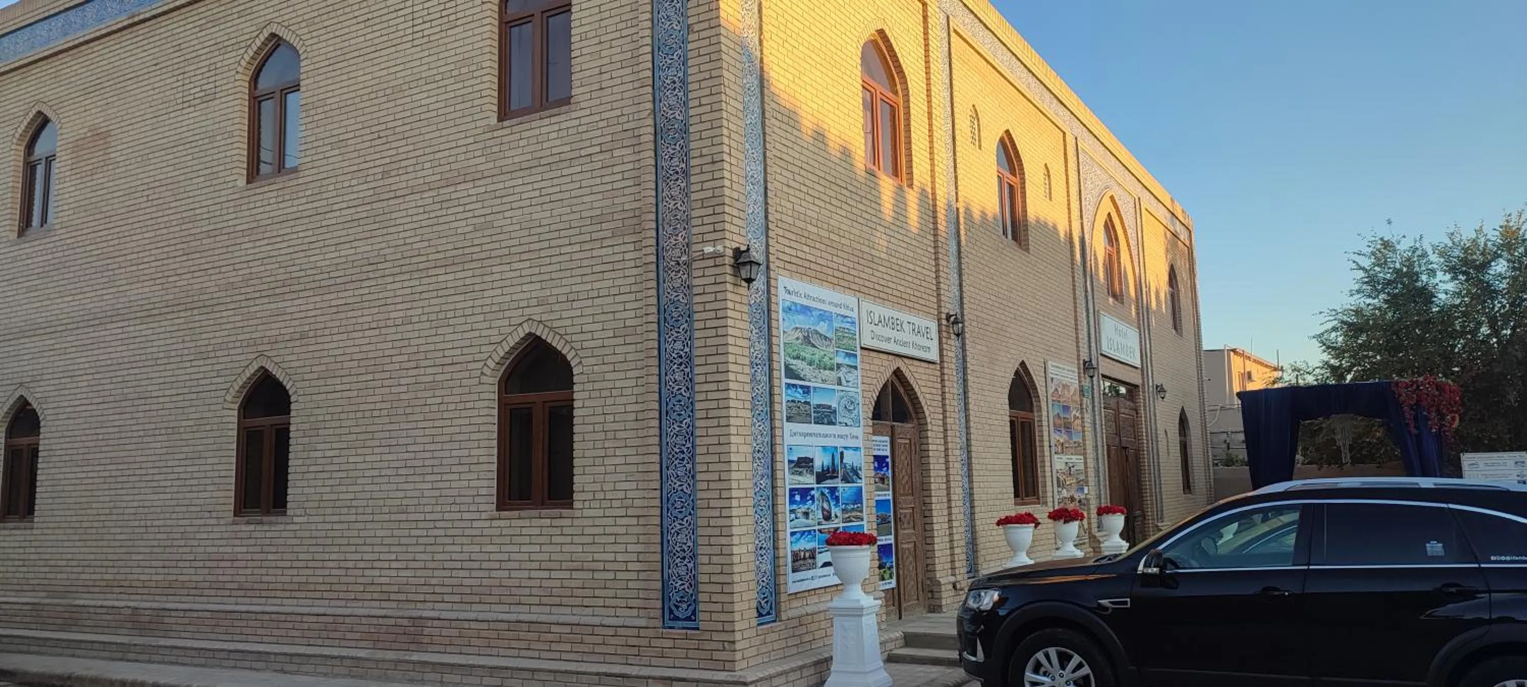 Islambek Travel & Hotel