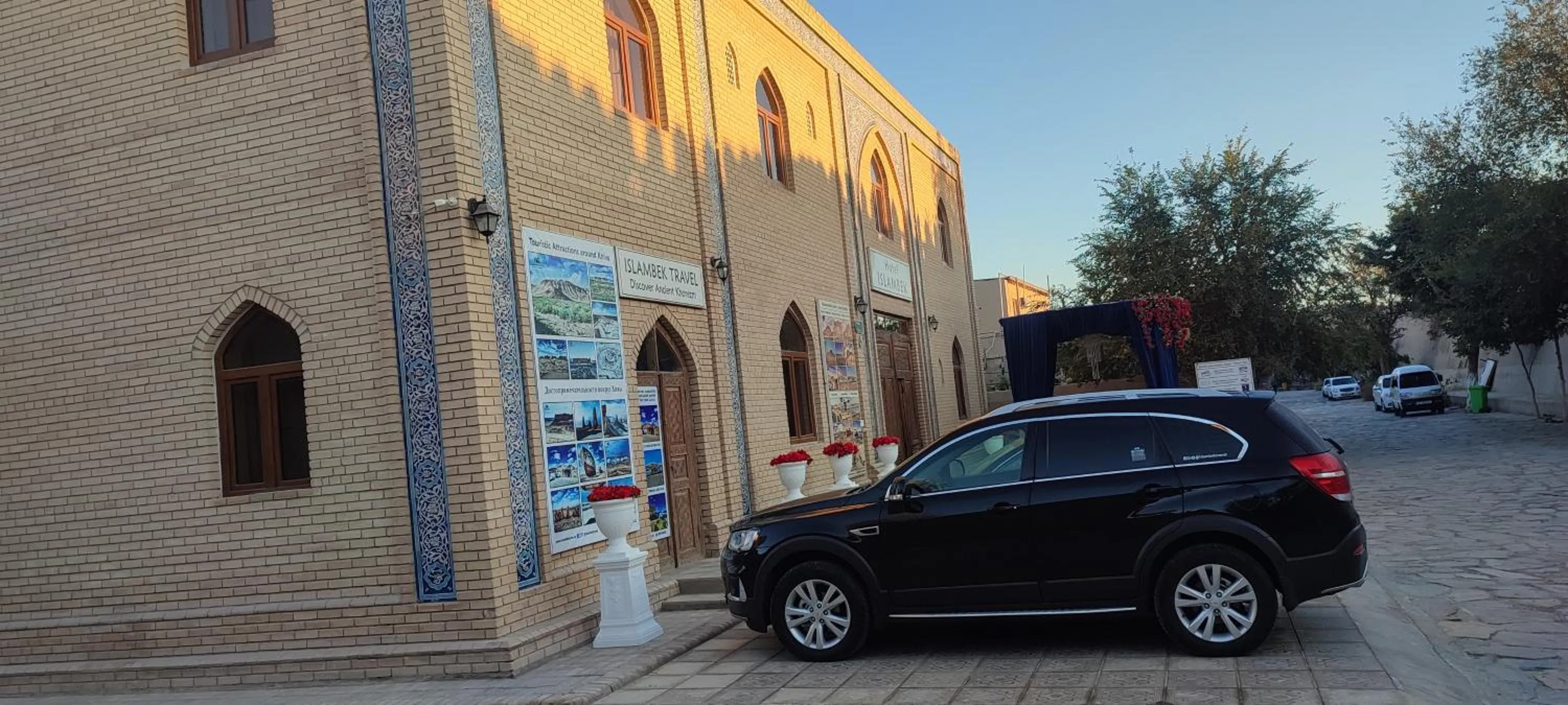 Islambek Travel & Hotel