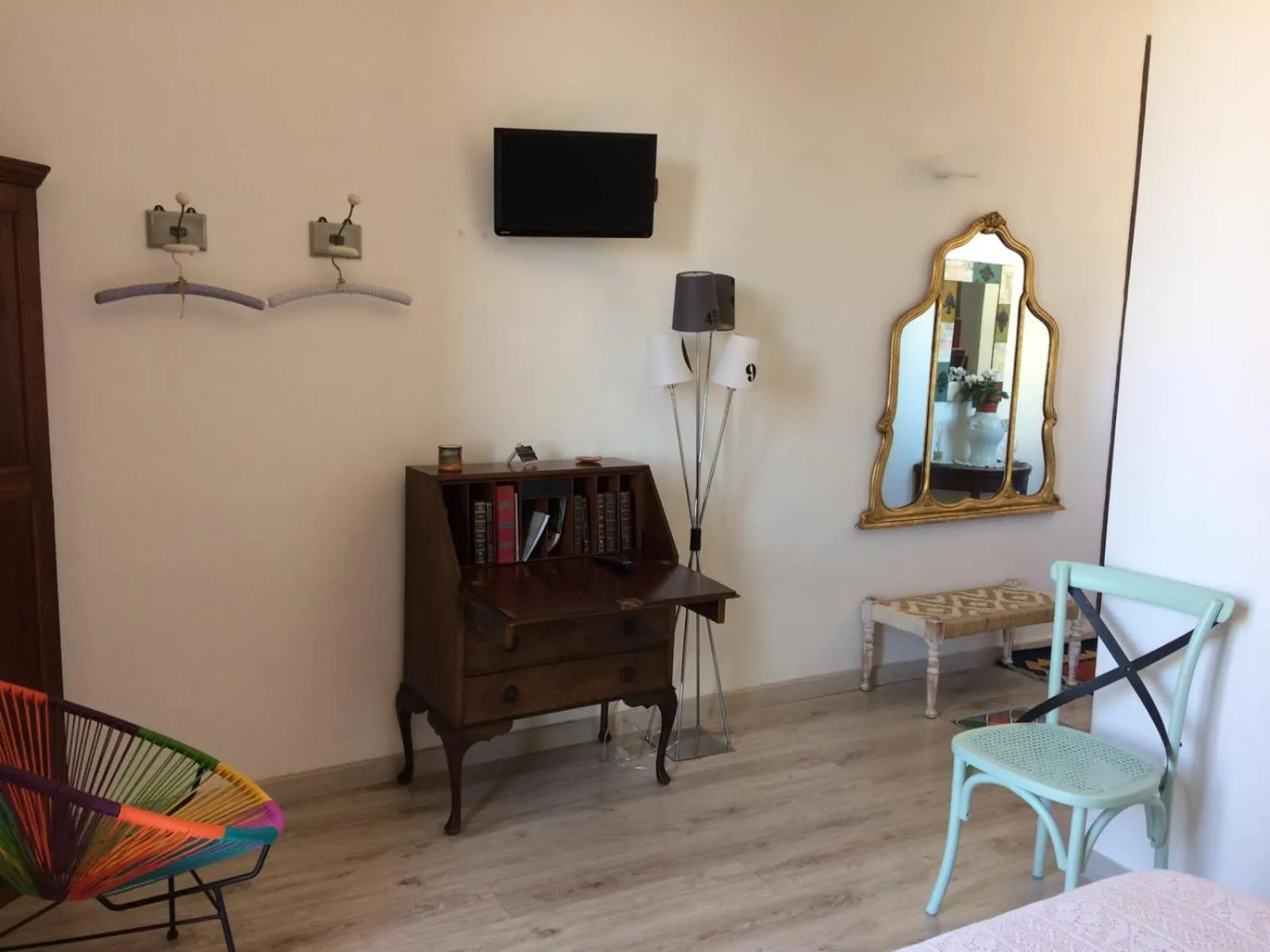 Photo of the whole room in Palazzo Ruggiero