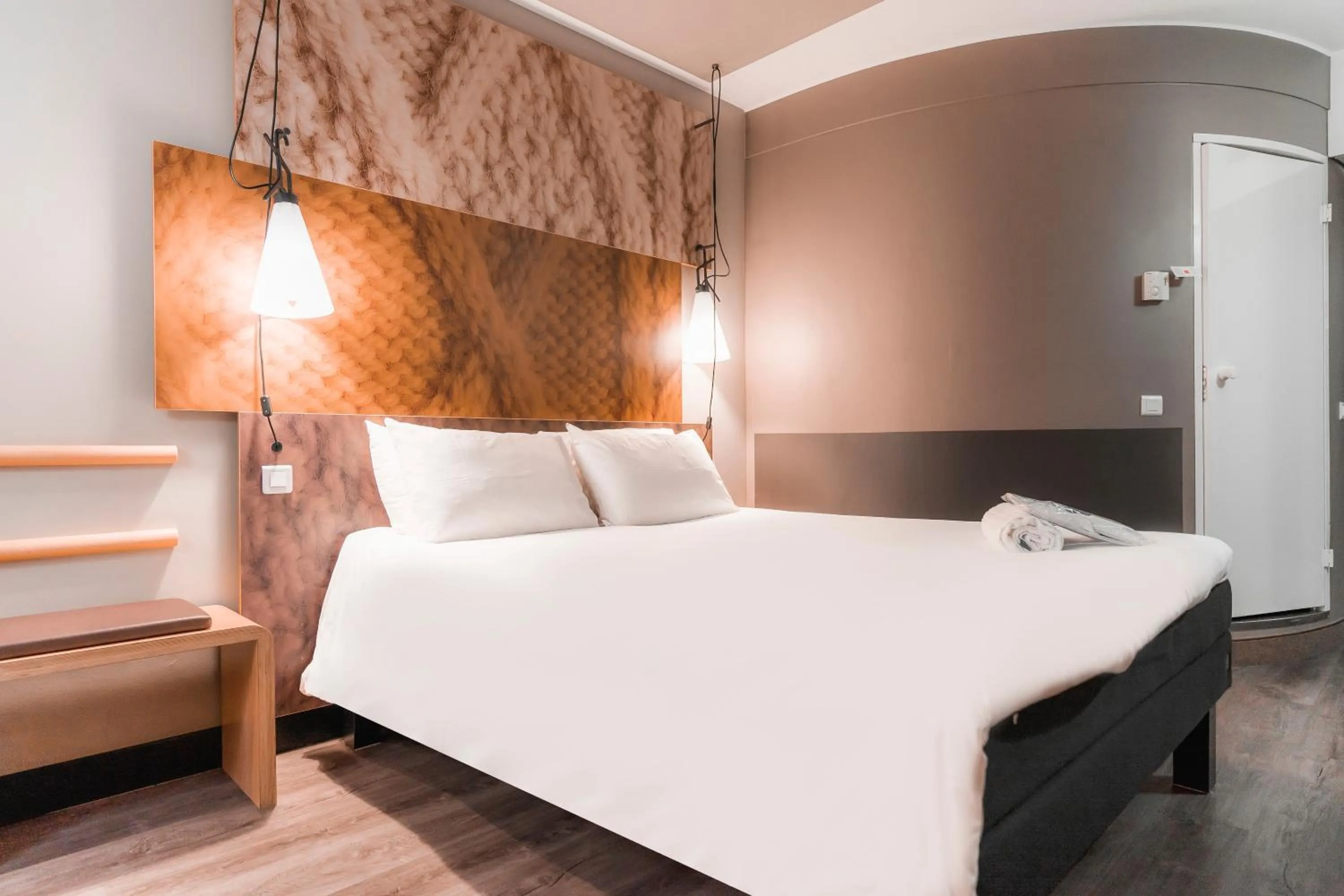 Bed in ibis Den Haag City Centre