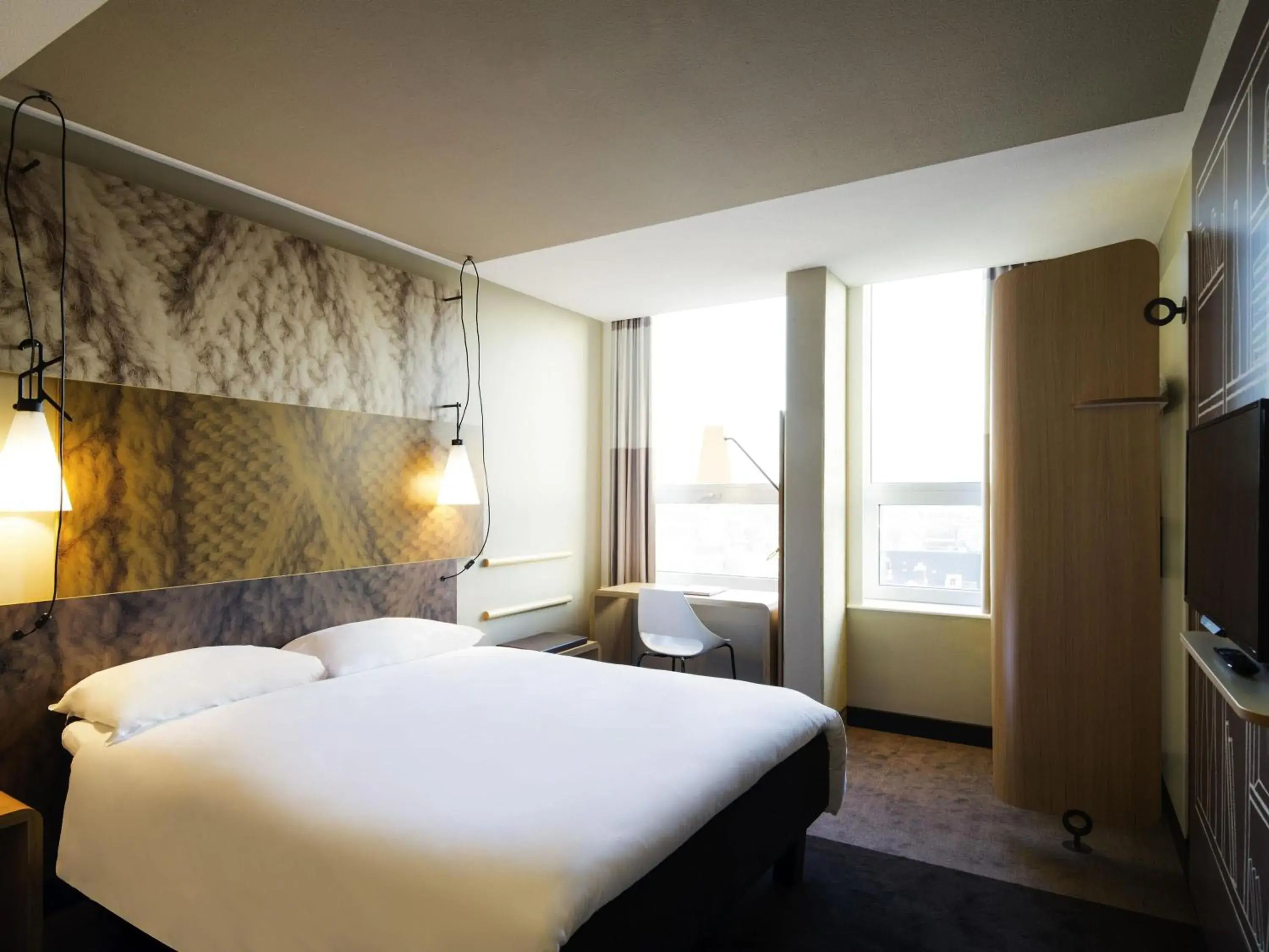 Bedroom, Bed in ibis Den Haag City Centre Bedroom, Bed in ibis Den Haag City Centre