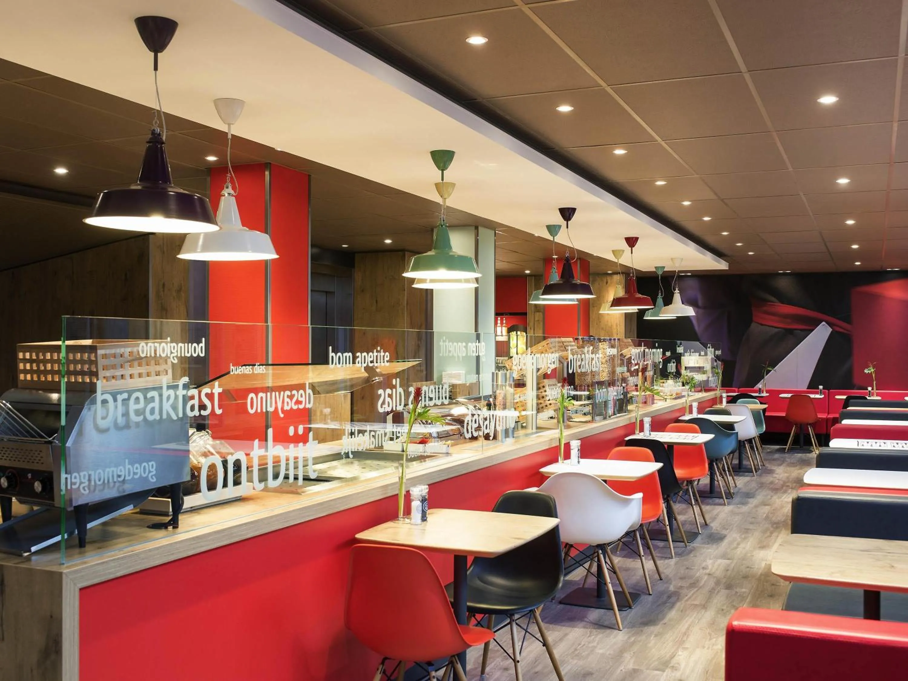 Breakfast in ibis Den Haag City Centre