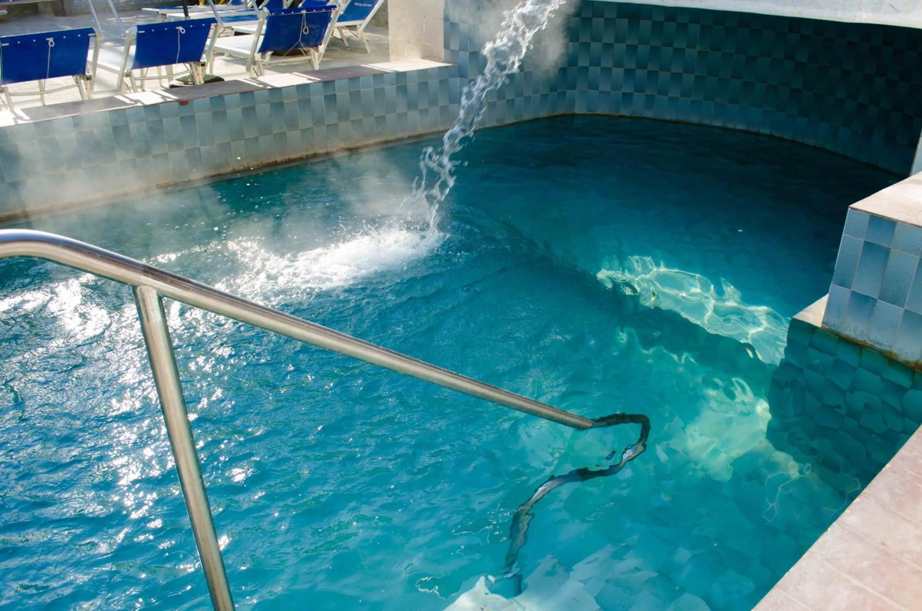Hot Spring Bath in Hotel Regina del Mare