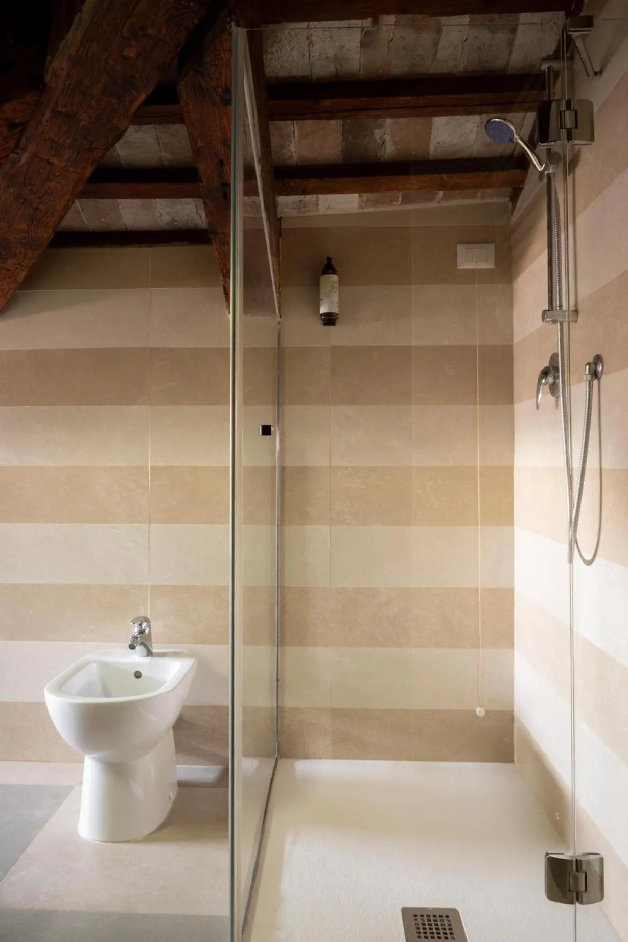 Single Room with Shared Bathroom in Foresteria Valdese Venezia