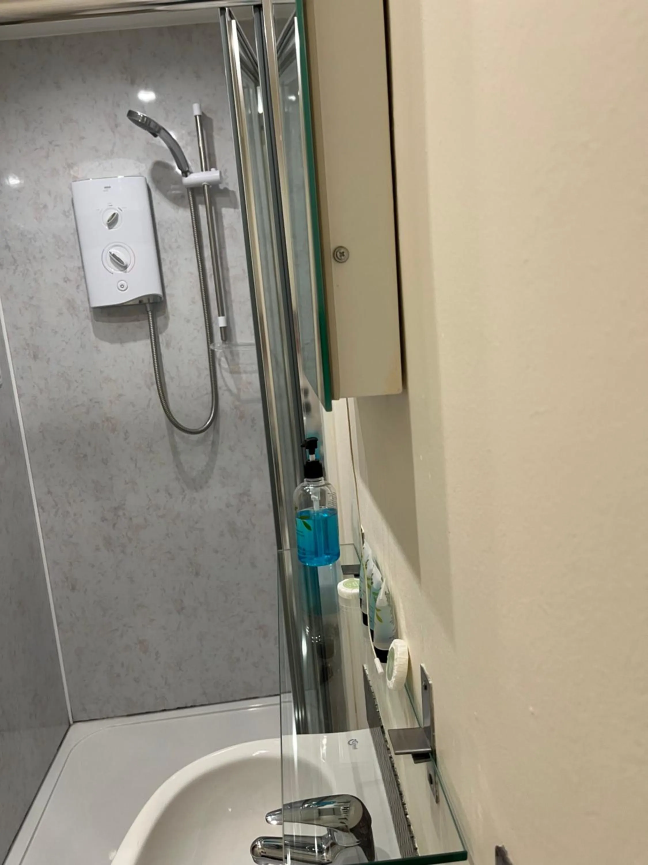 Bathroom in Ford Village Bed & Breakfast