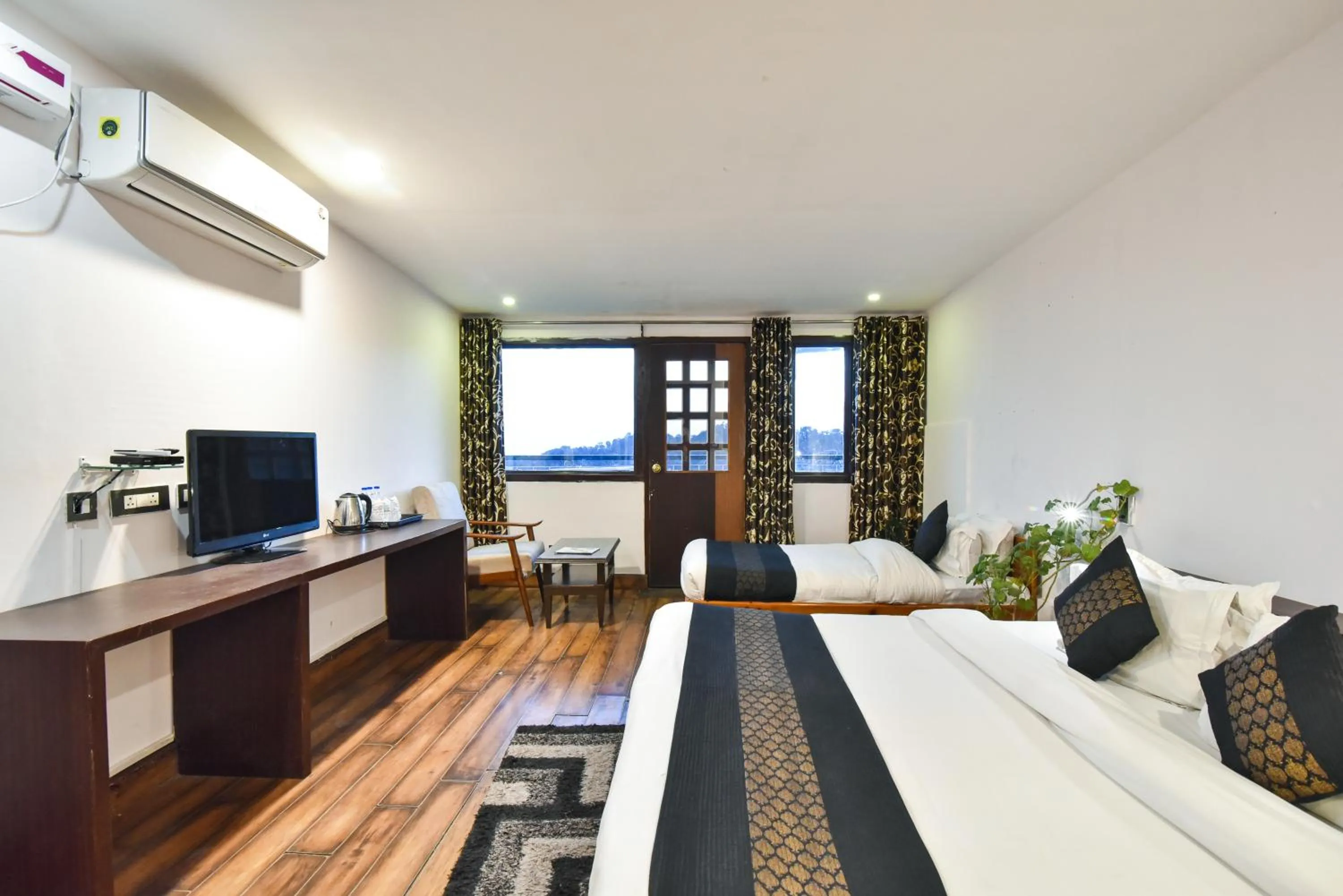 Photo of the whole room in Hotel M AND RESORT