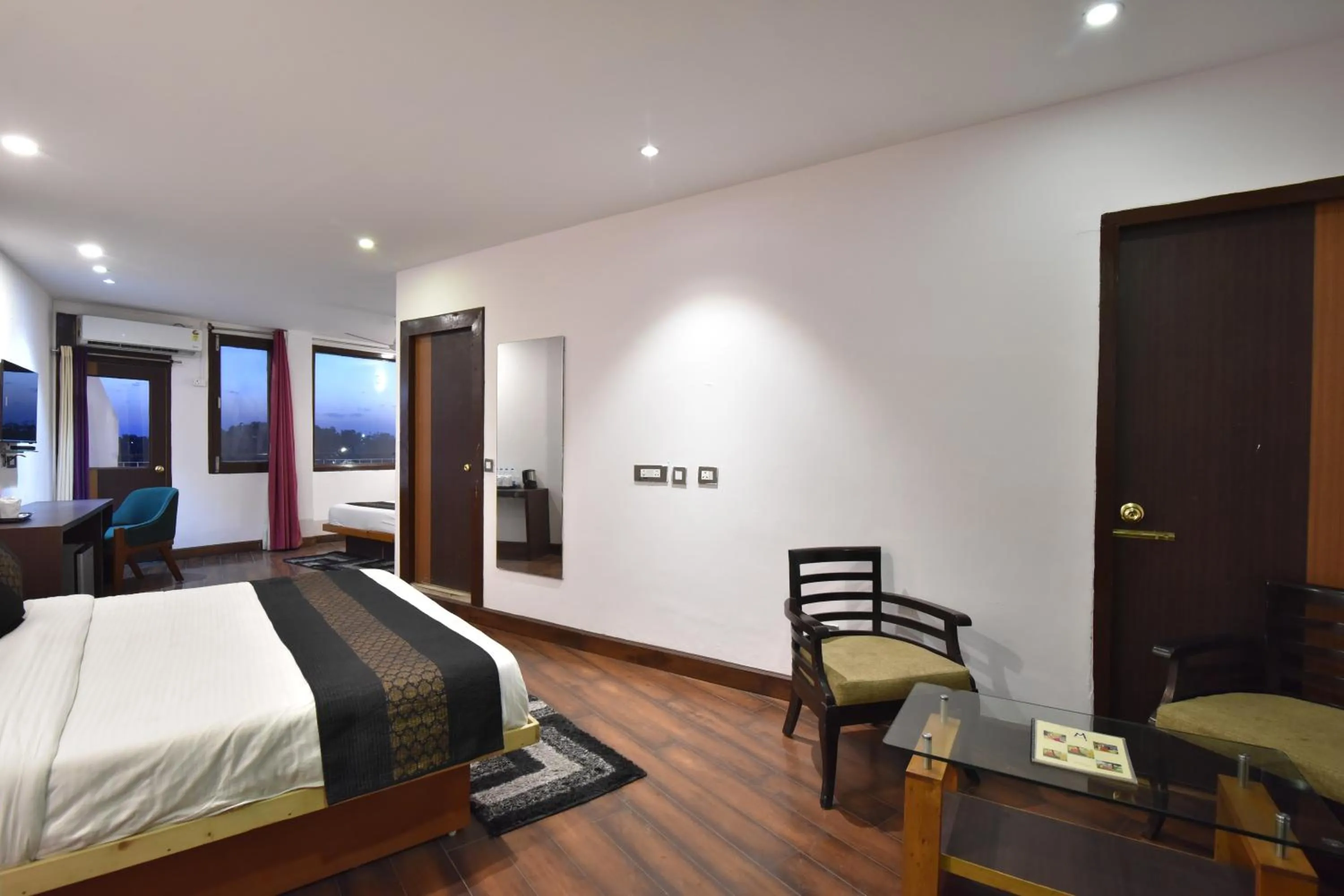 Photo of the whole room, Bed in Hotel M AND RESORT