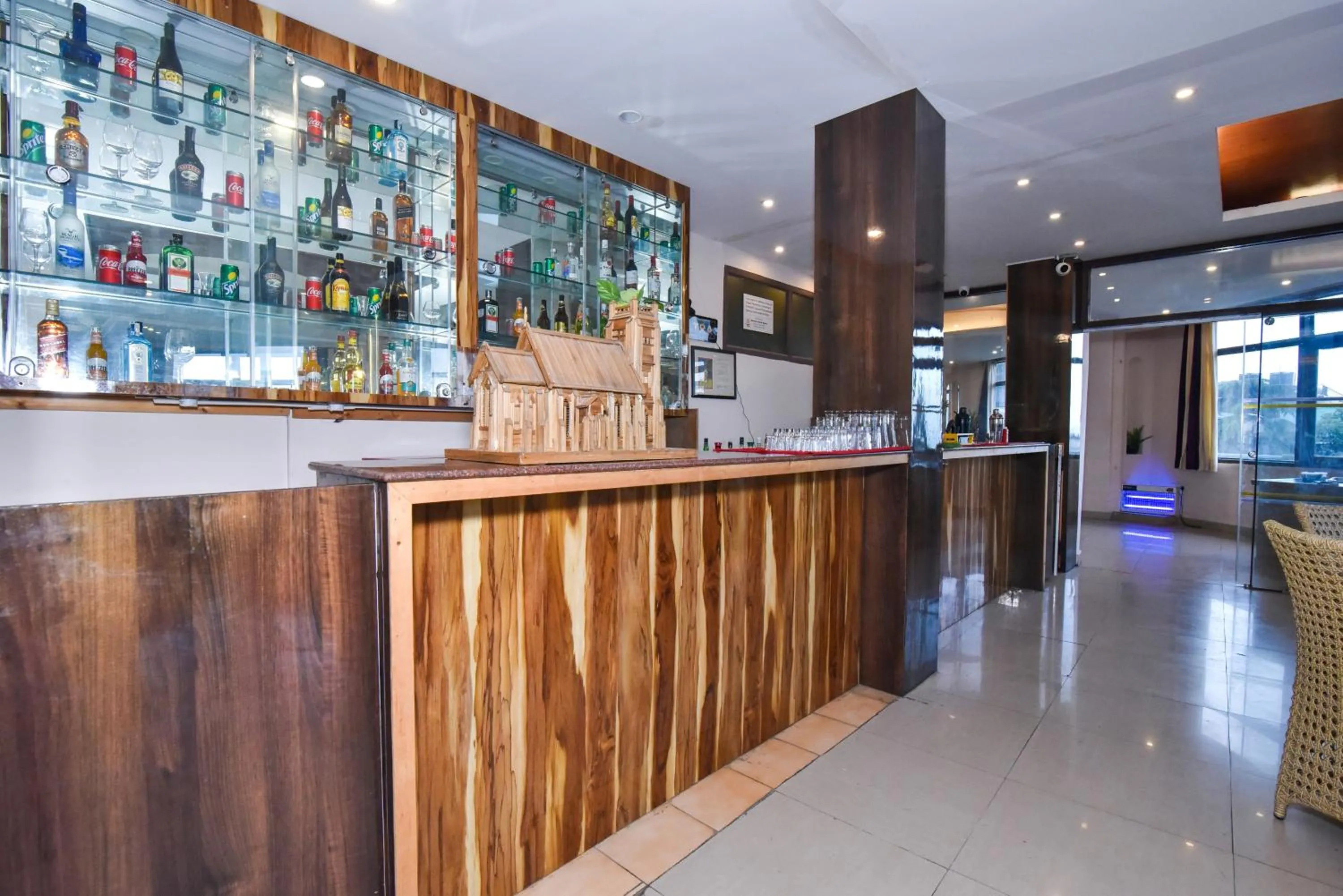 Restaurant/places to eat in Hotel M AND RESORT