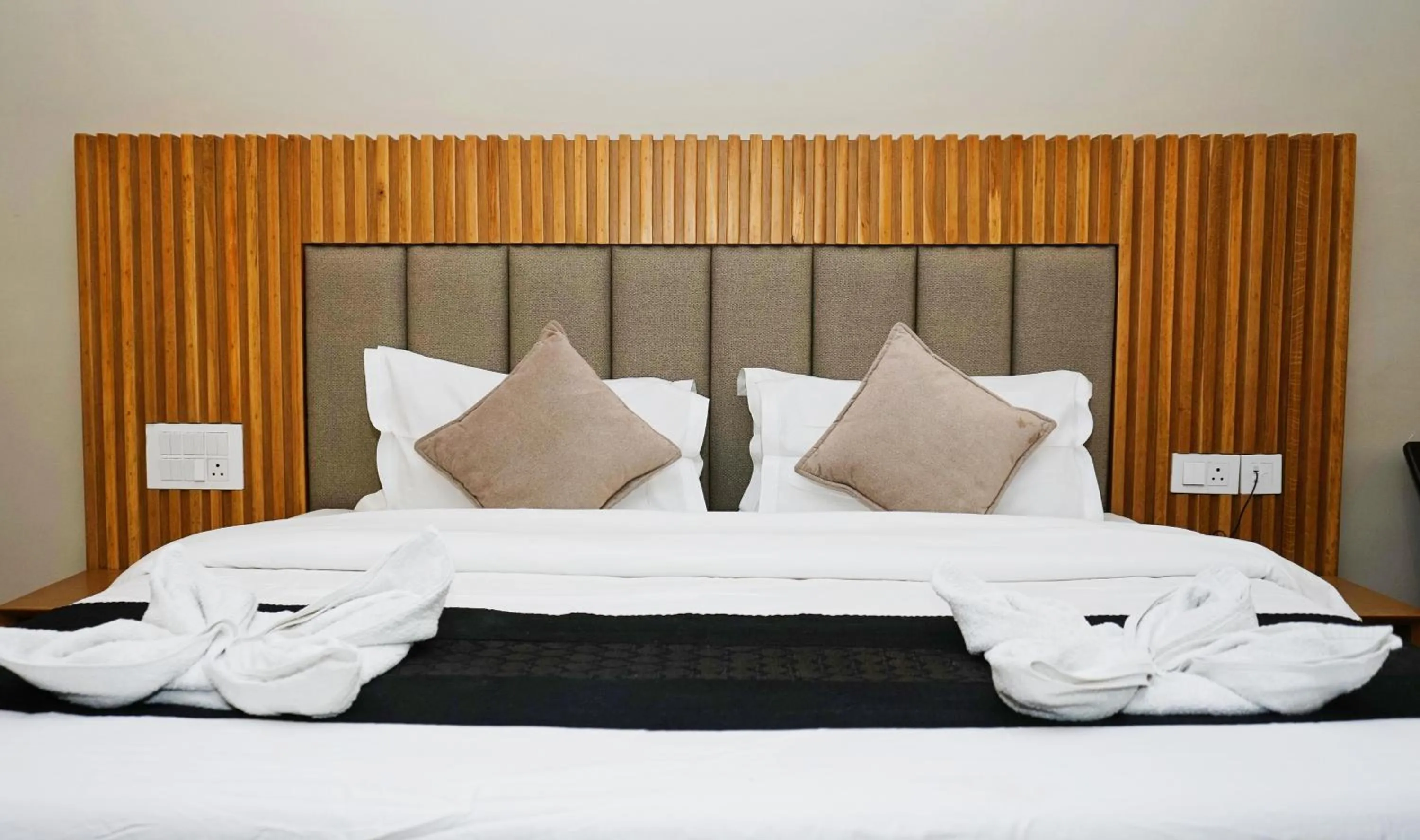 Guests, Bed in Hotel M AND RESORT