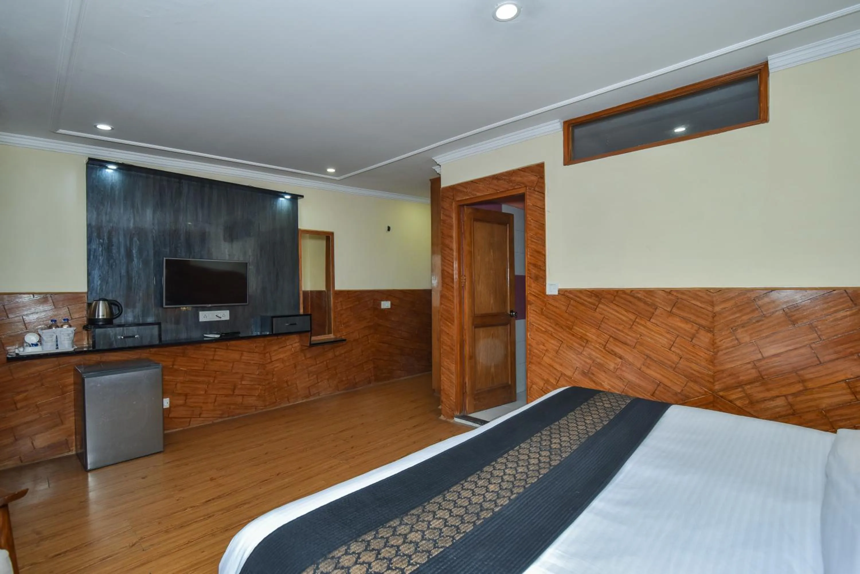 TV and multimedia, Bed in Hotel M AND RESORT