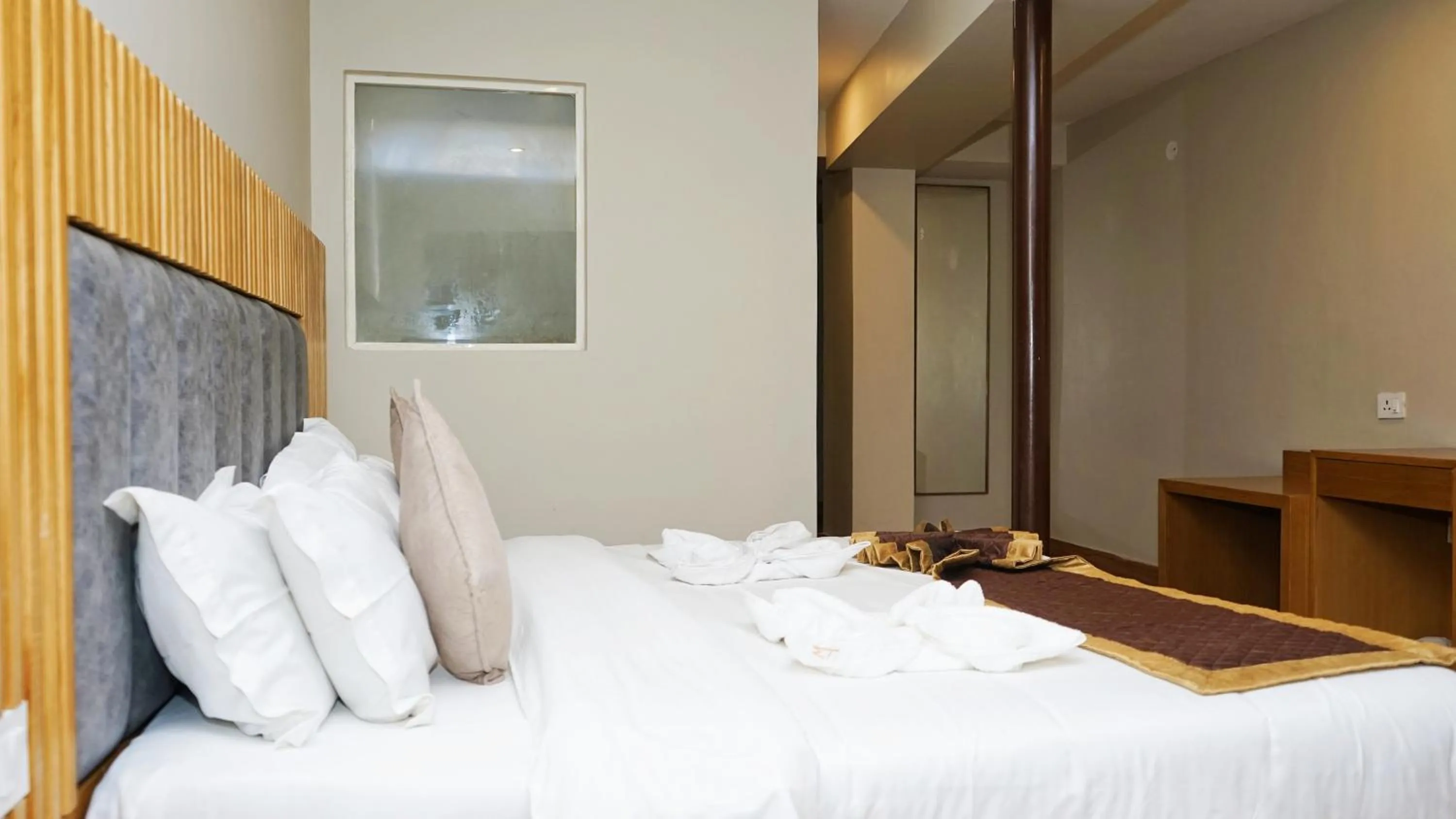 Guests, Bed in Hotel M AND RESORT