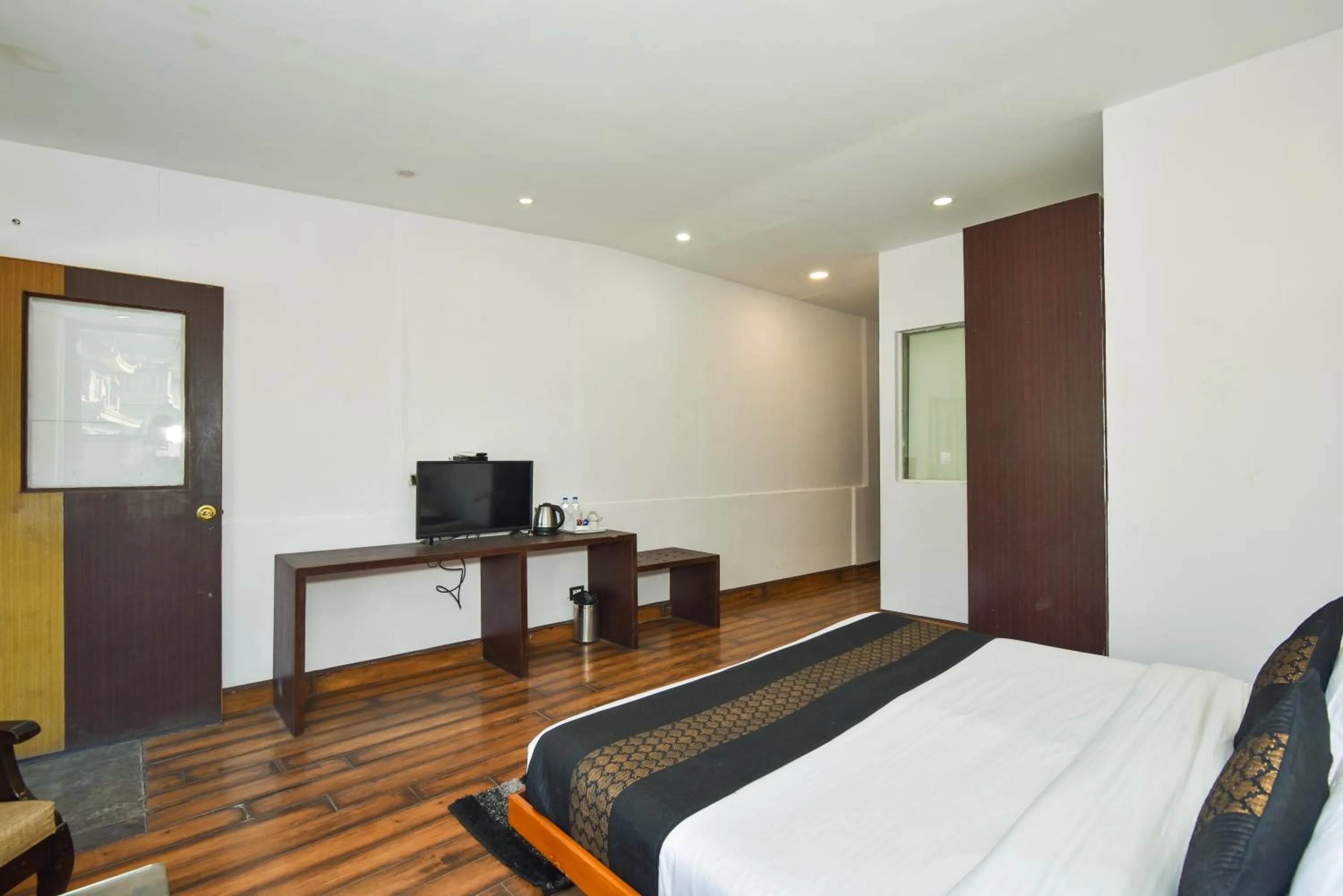 Bedroom, Bed in Hotel M AND RESORT