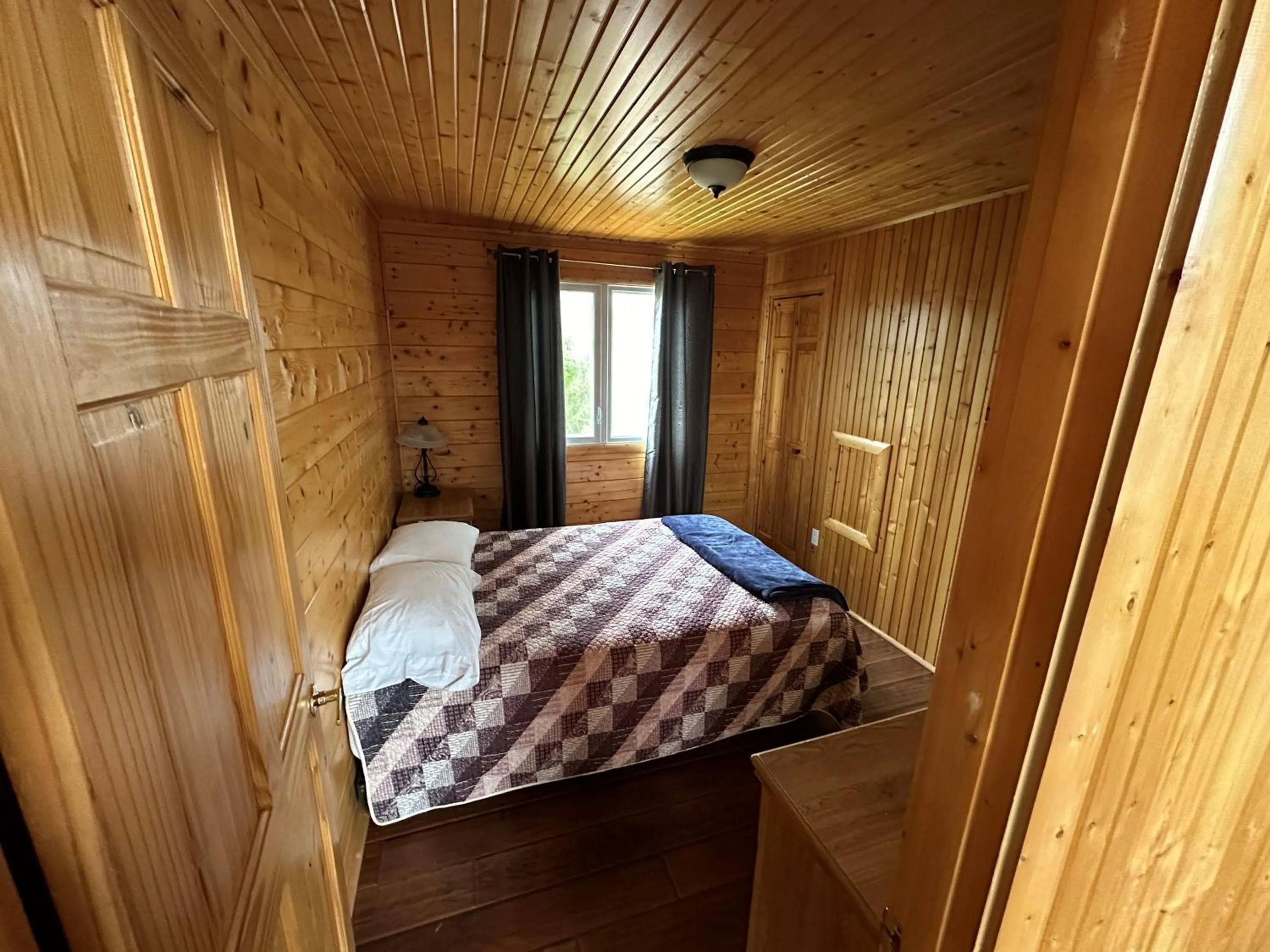 Bed in Chalets et Spa Lac Saint-Jean